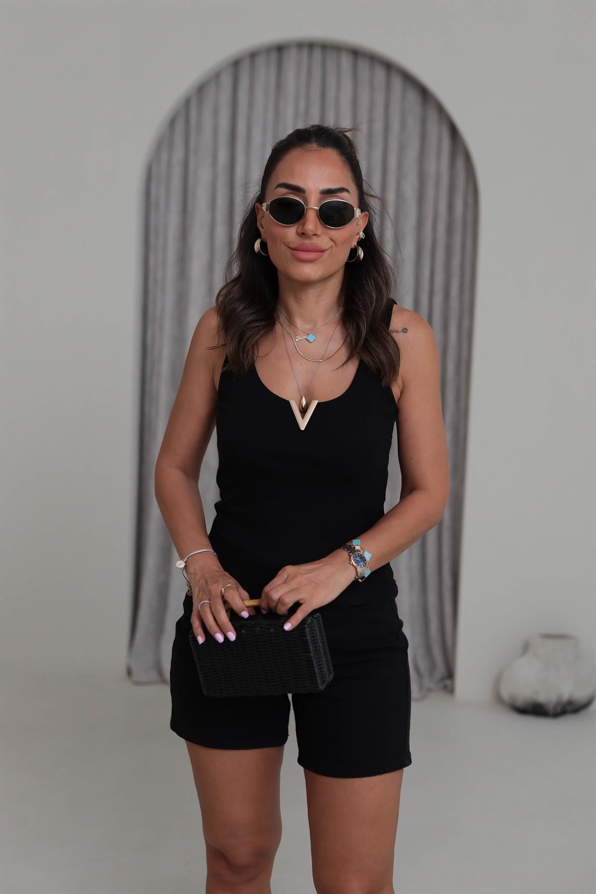 6143Y Pamuklu V Gold Detaylı Atlet SİYAH