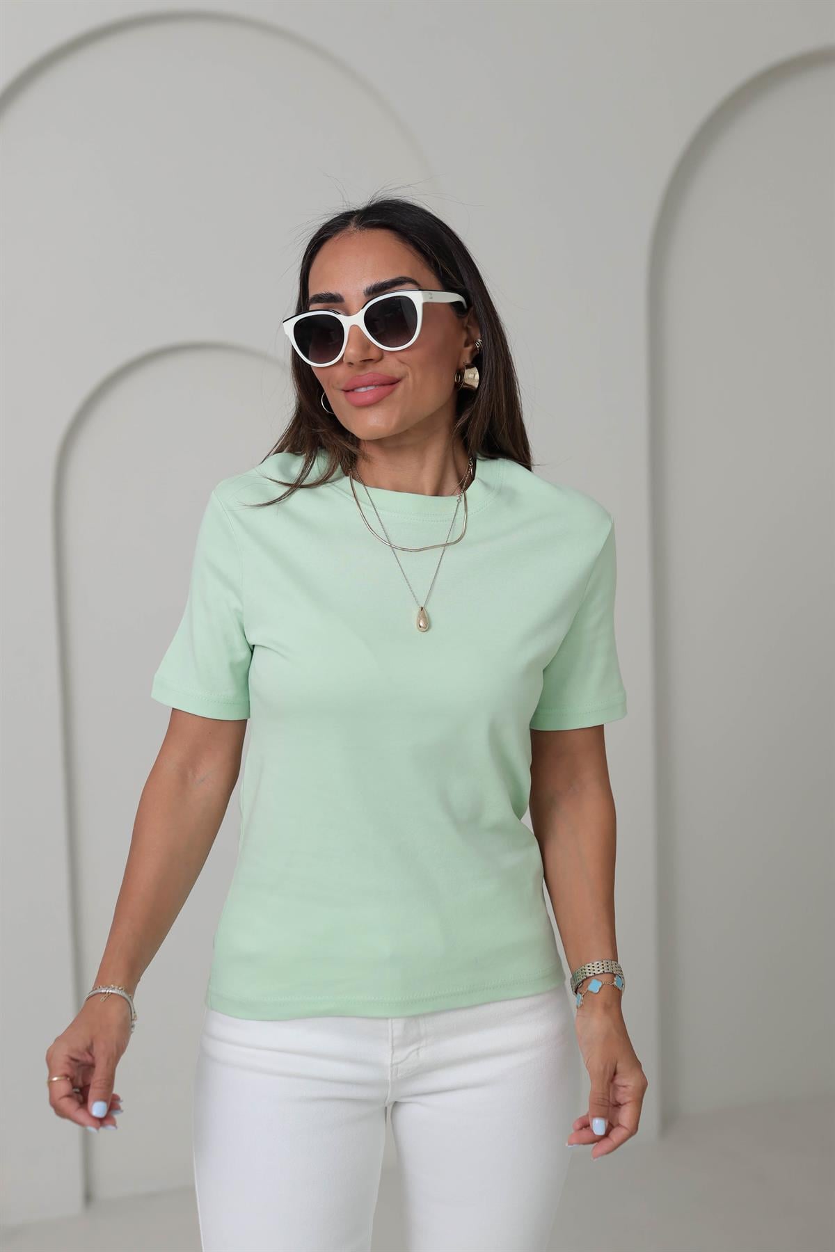 1075 Bisiklet Yaka Pamuklu Basic Tshirt MİNT