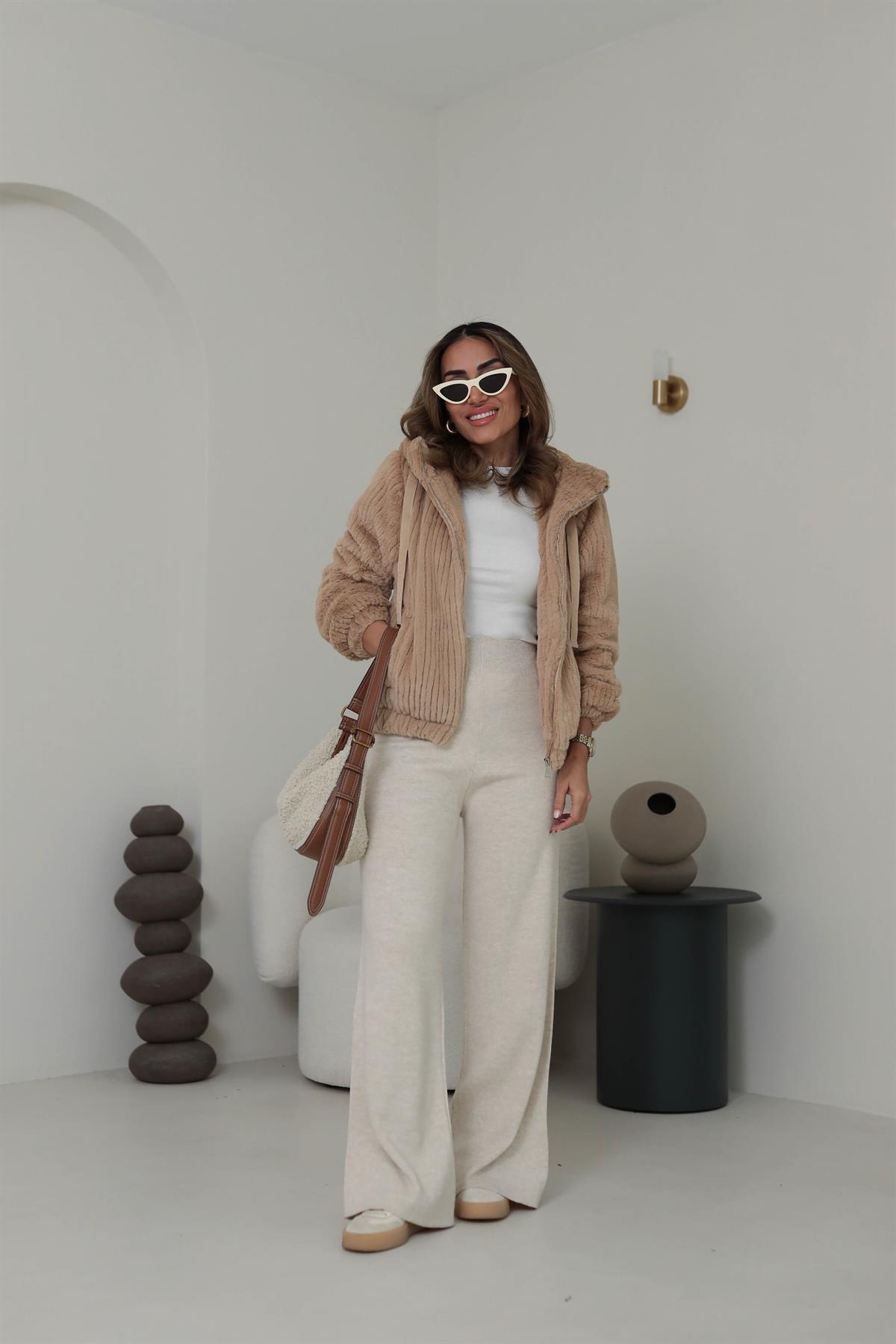 9499 Fermuarlı Kapşonlu Kürk Mont CAMEL