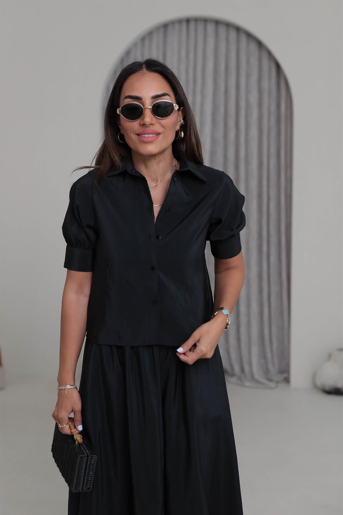 0381 Yarım Kol Gömlekli Etekli Takım SİYAH