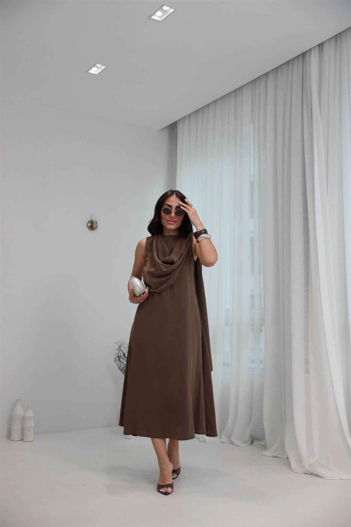 3419 Şal Detaylı Tencel Kumaş Sıfır Kol Elbise KAHVE