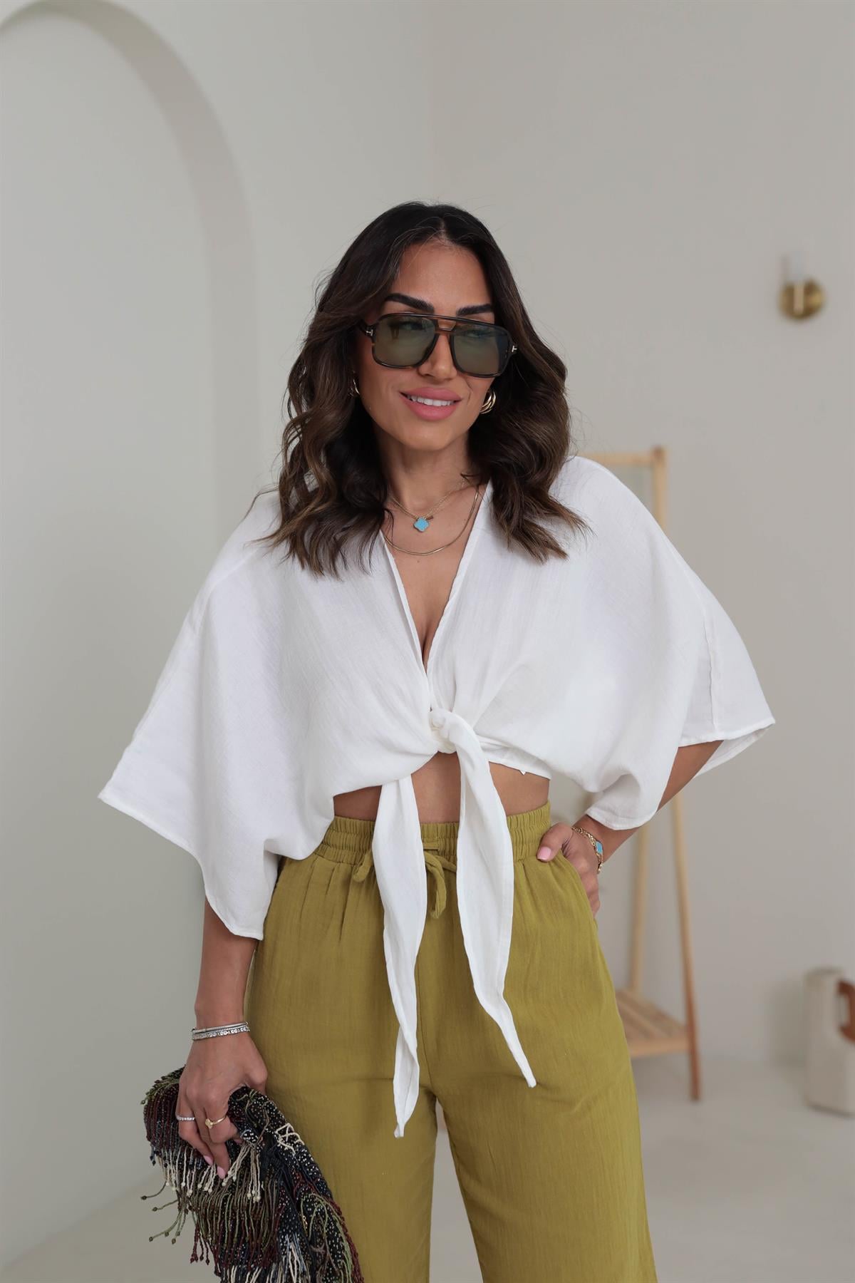 4729 Müslin Kumaş Bağlama Detay Bluz EKRU