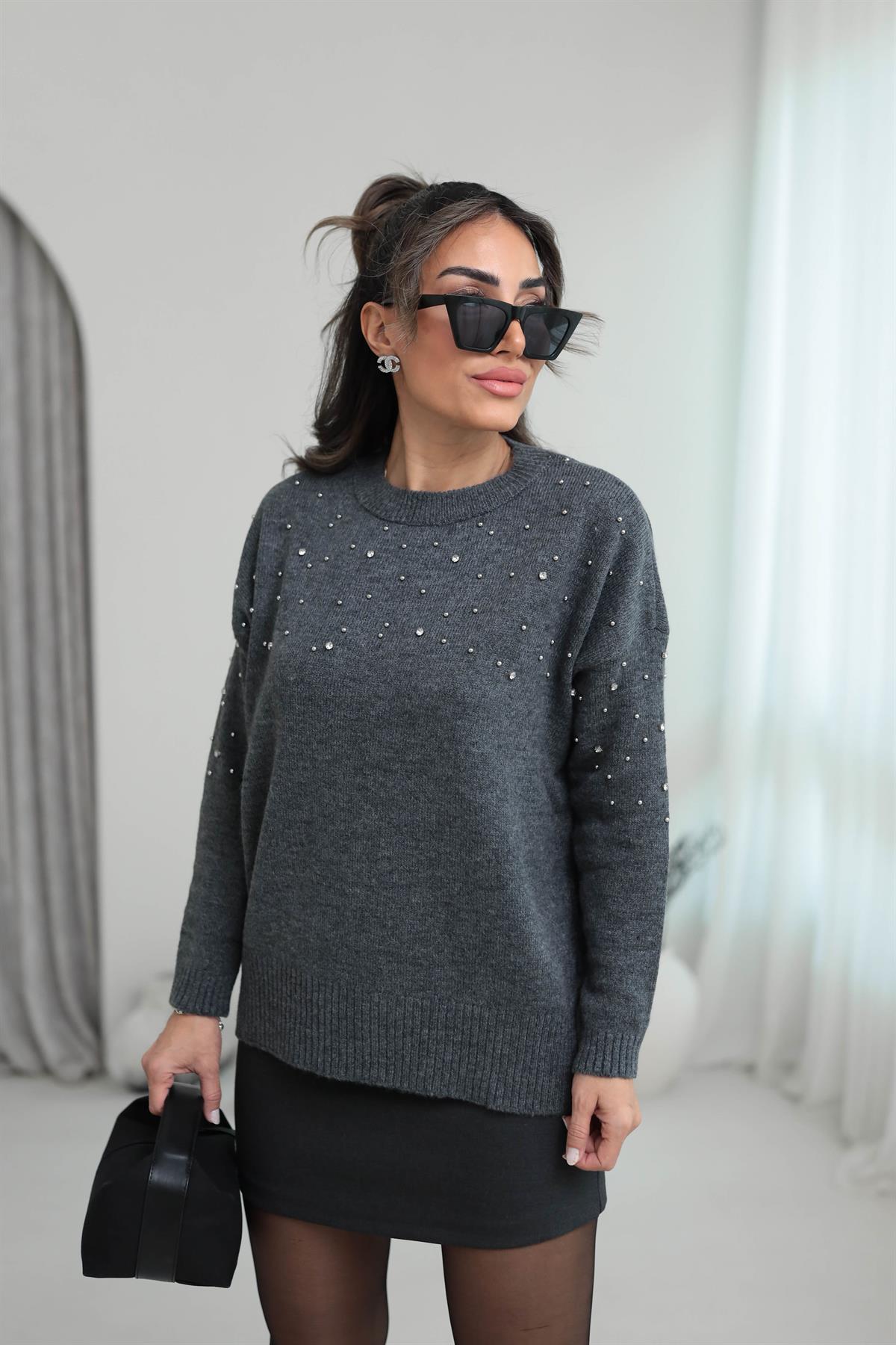 4243 Boncuk Ve Taş Detaylı Triko Kazak FÜME