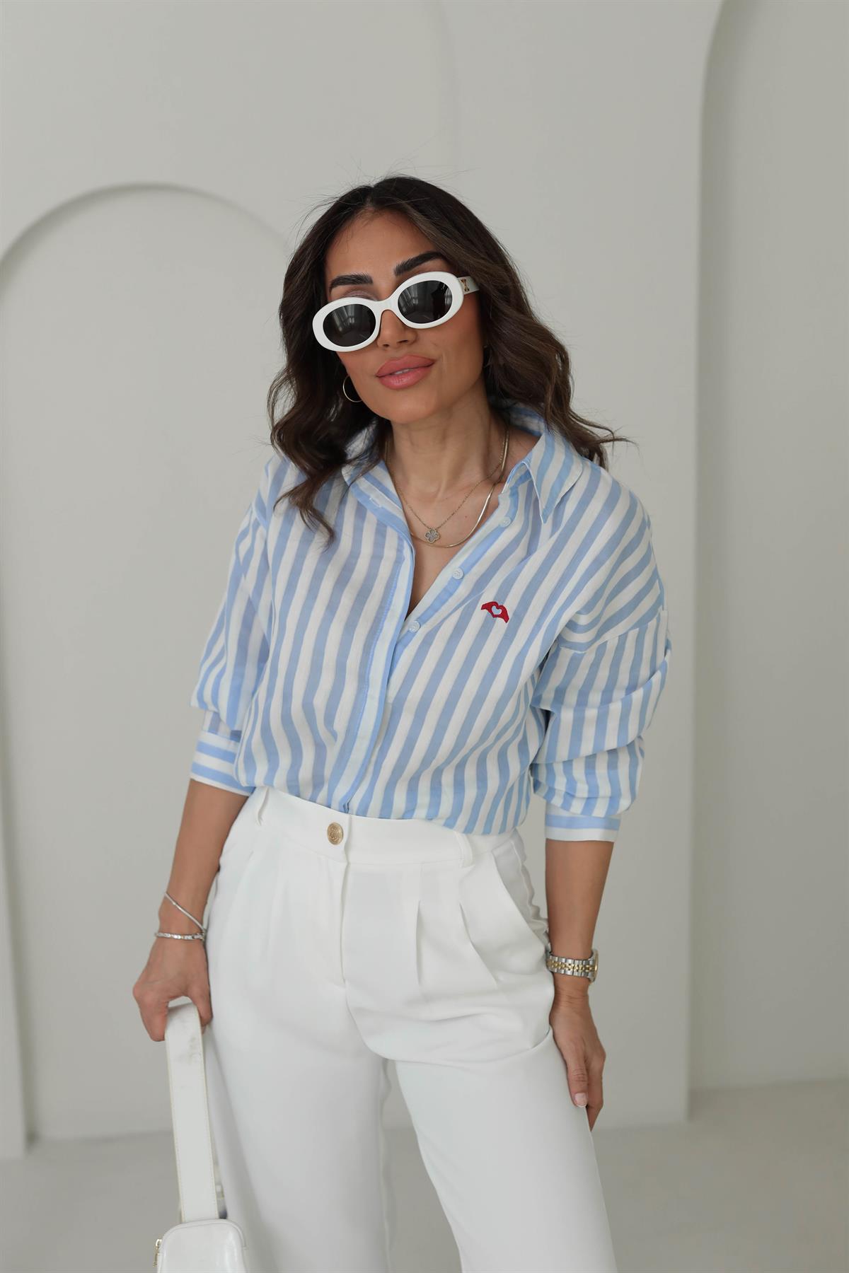 7053 Çizgili Kalp Nakışlı Cotton Gömlek MAVİ