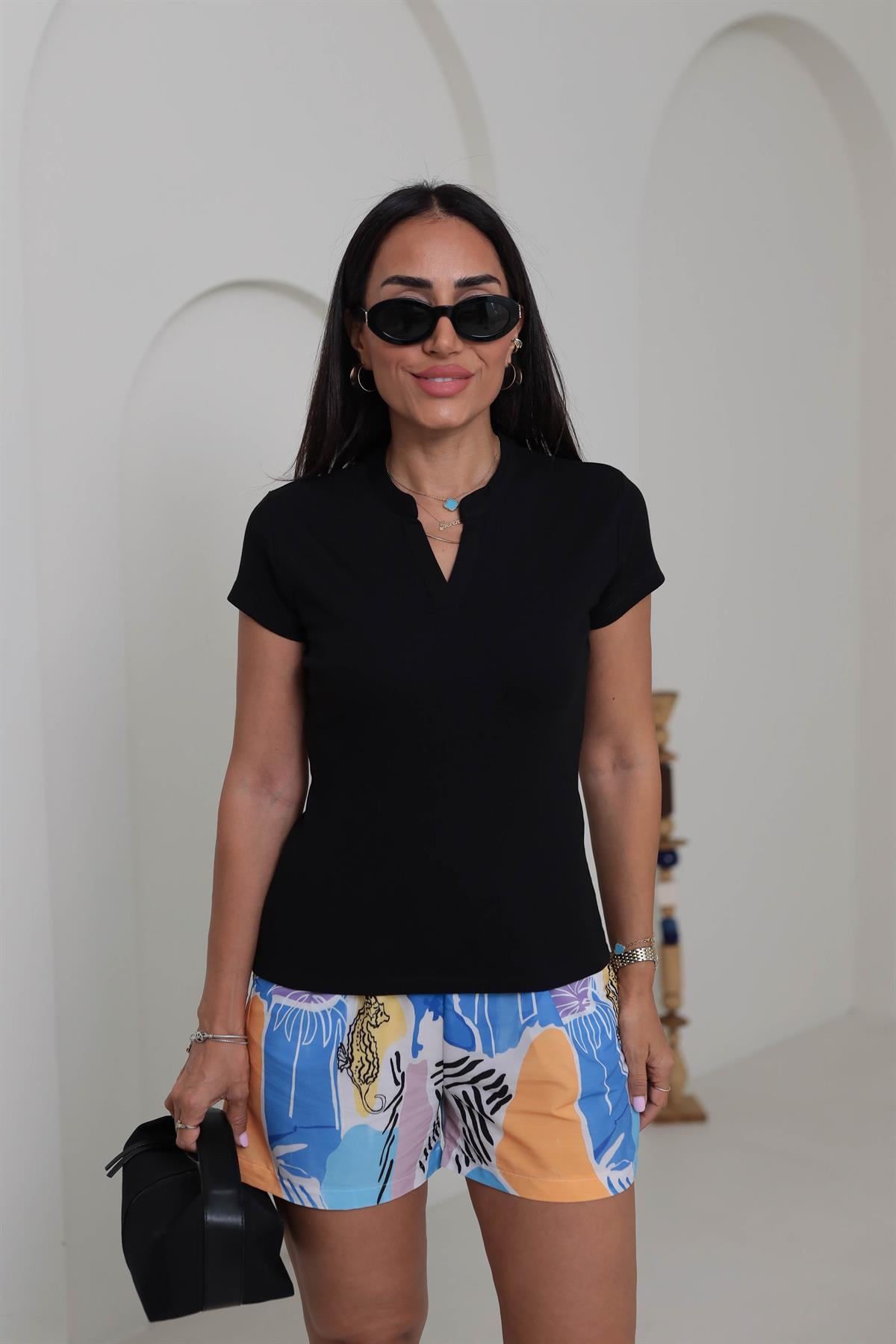 6773 Ribanalı V Yaka Kısa Kol Bluz SİYAH