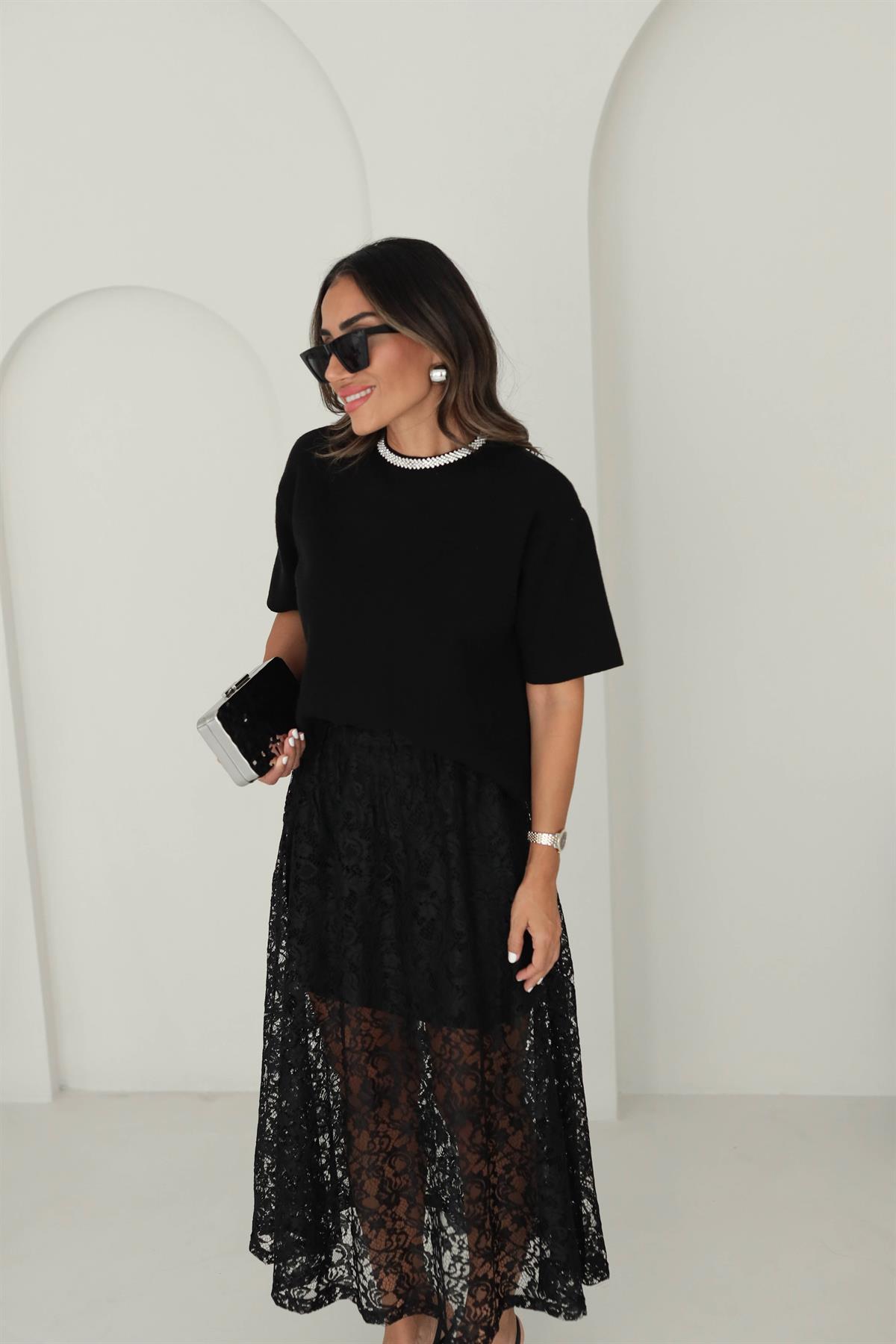 4367 Kısa Kol Yaka Taşlı Triko Bluz