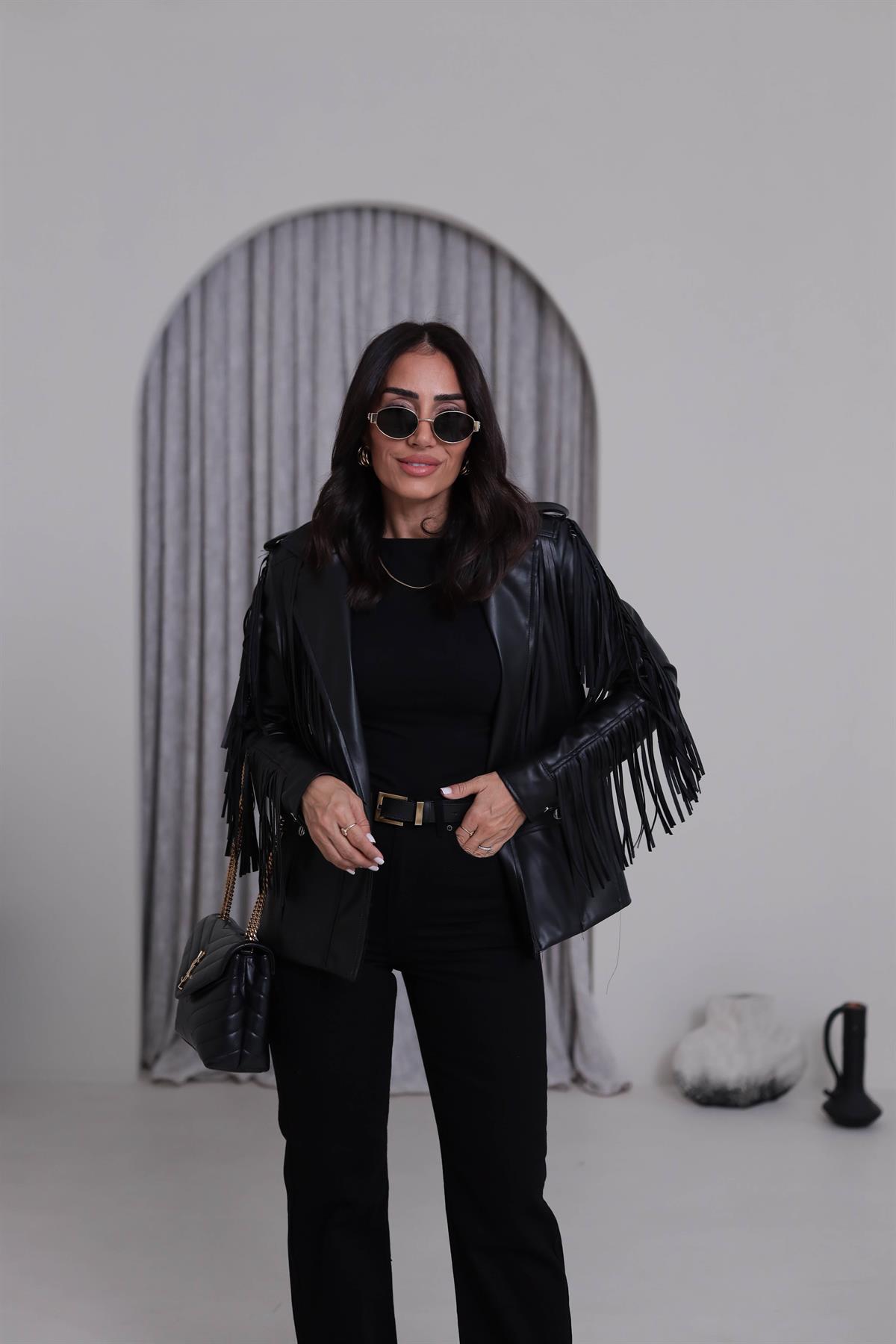 7650 Püsküllü Kemerli Deri Ceket SİYAH