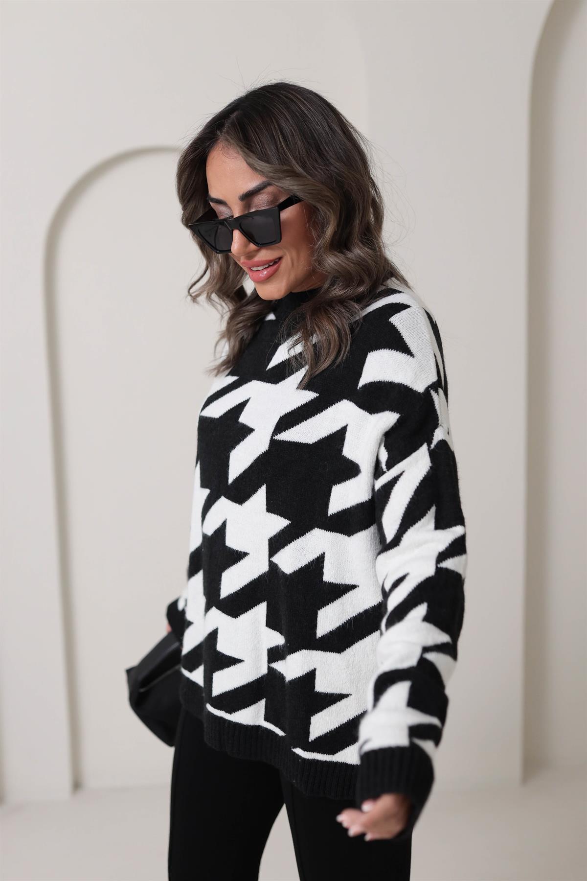 1003 Kazaayağı Desen Yumuşak Doku Triko SİYAHBEYAZ