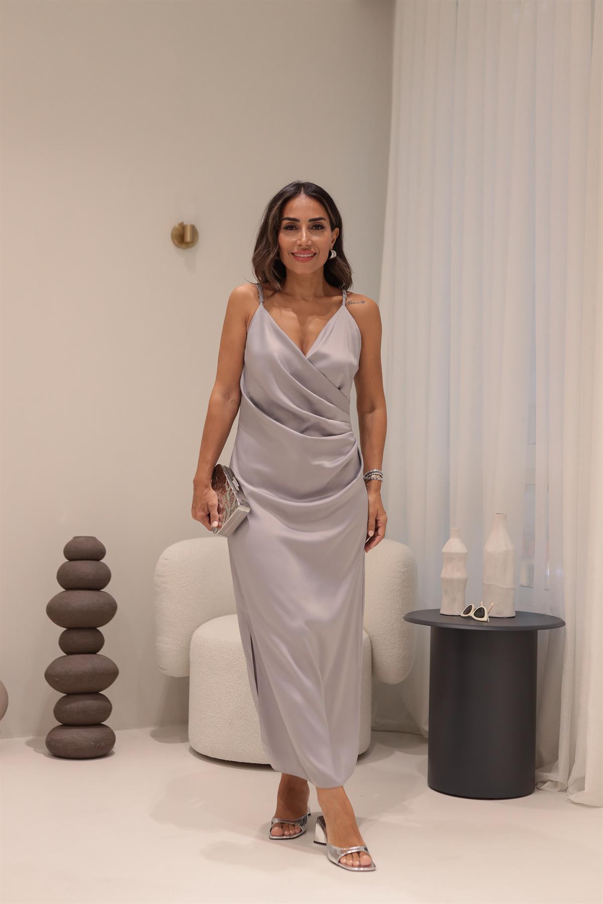 0187 Askılı Drape Detaylı Yırtmaçlı Kruvaze Elbise