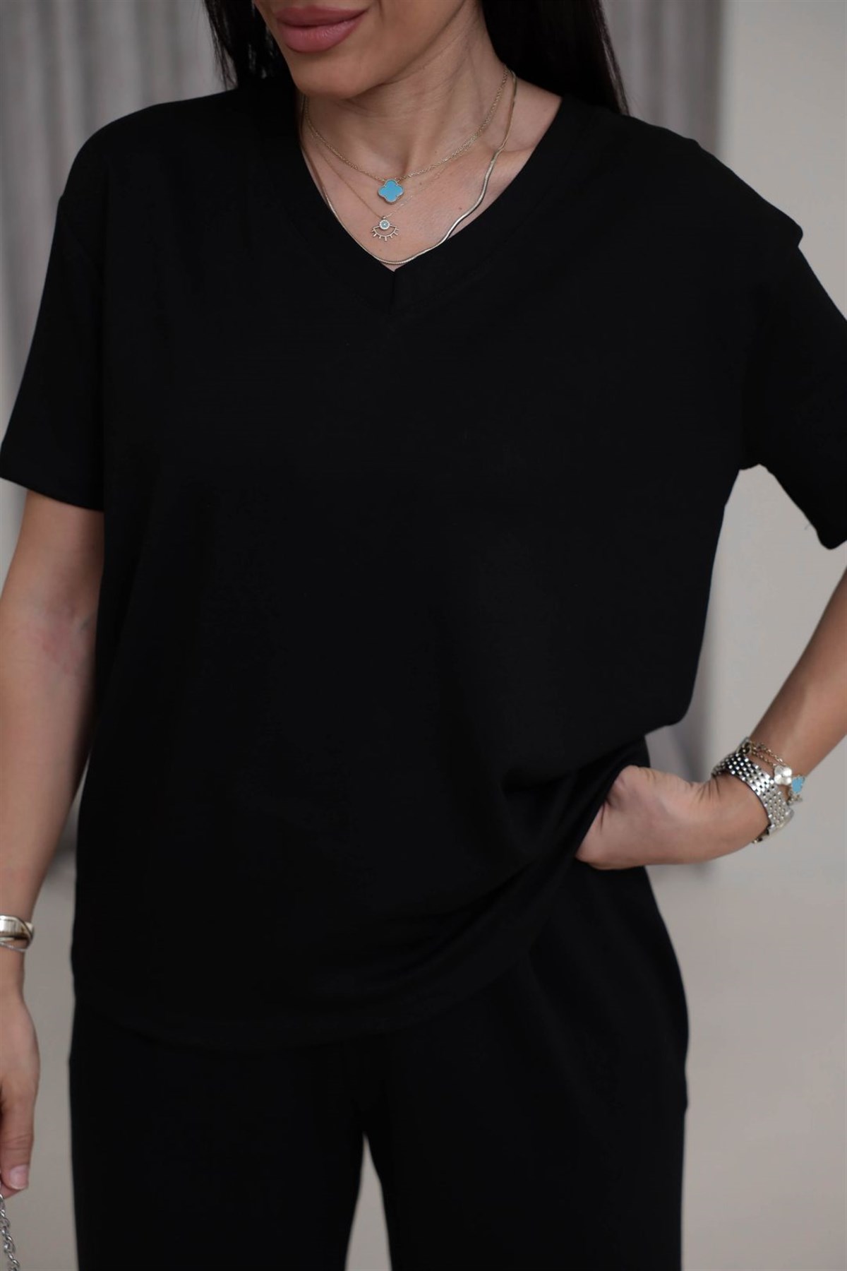 T927 V Yaka Modal Kumaş Tshirt SİYAH