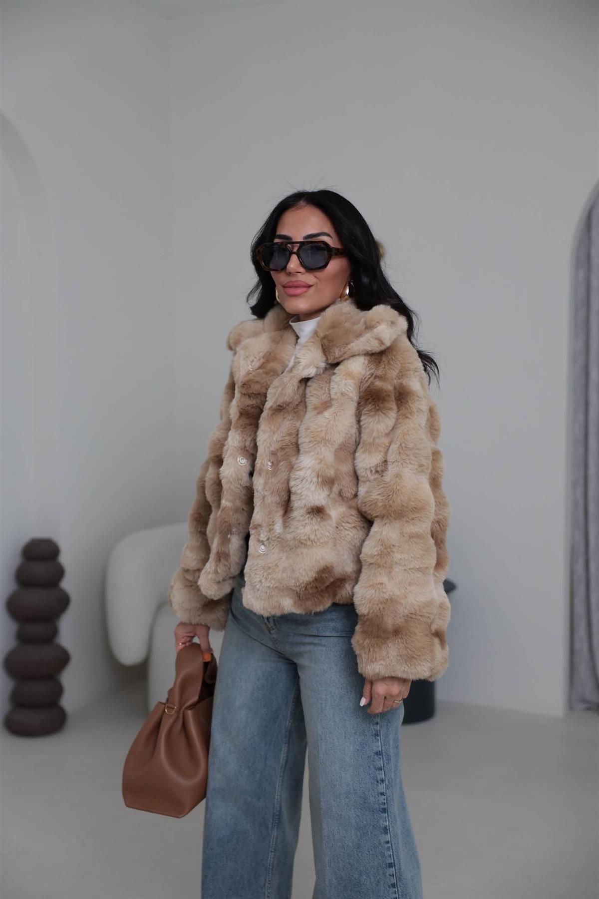 1297 Yakalı Çıtçıtlı Yumoş Kürk BEJ