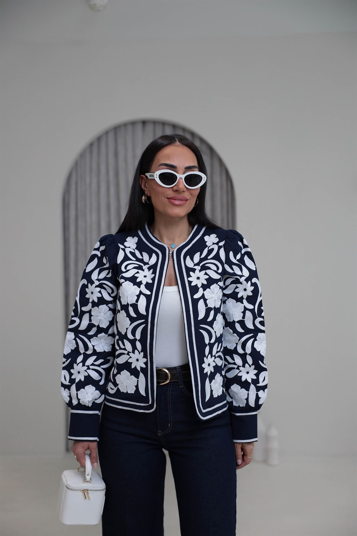 5990 Kol Ribanalı Nakış Detaylı Ceket LACİVERT