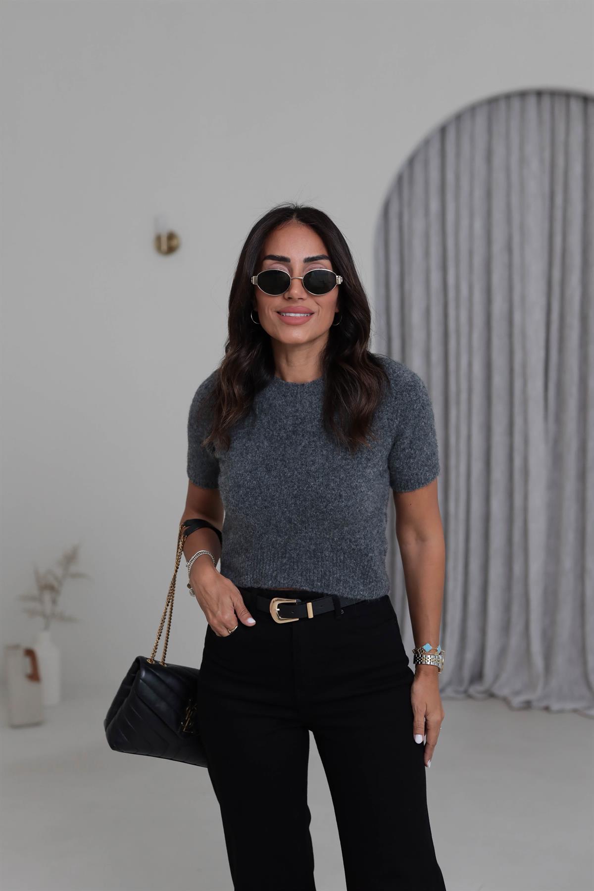 0651 Bisiklet Yaka Yumuşak Dokulu Kısa Kol Triko Kazak FÜME