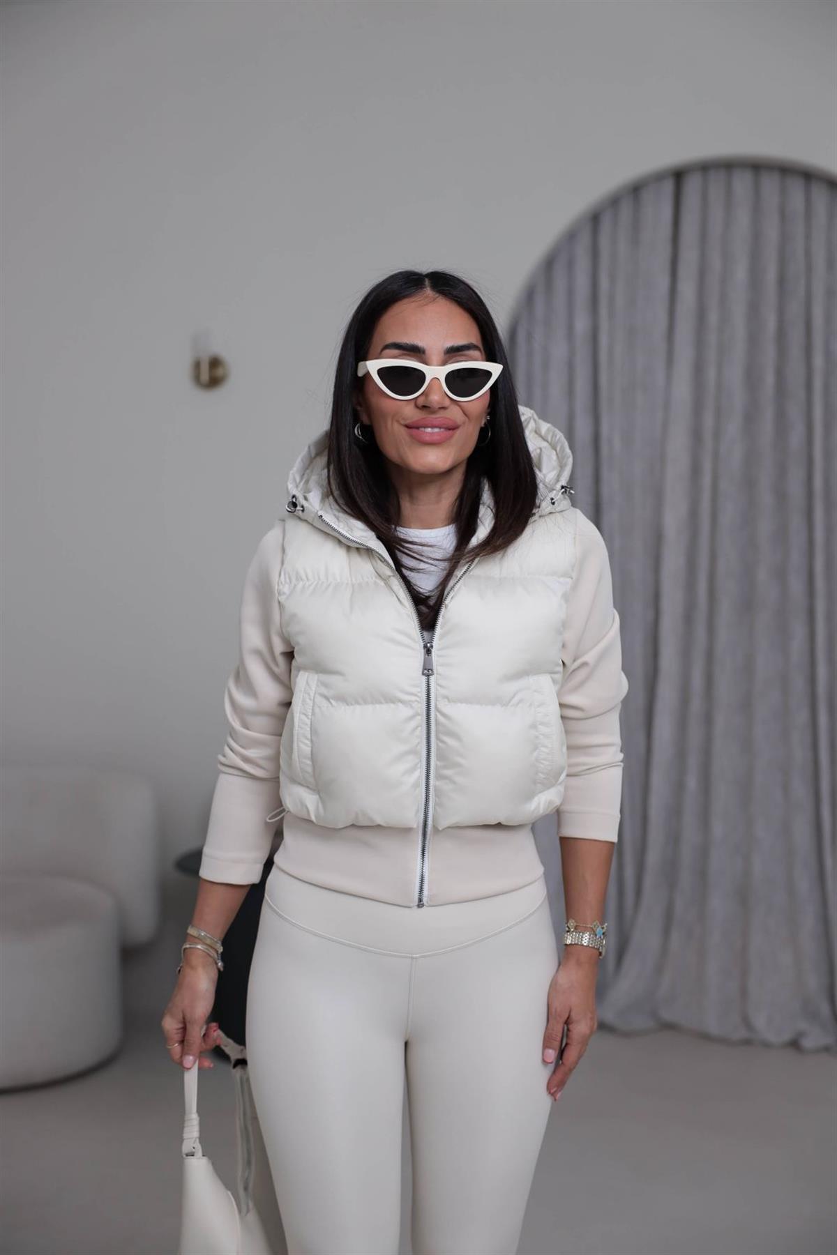 2879 Kol Garnili Kapşonlu Şişme Mont KREM