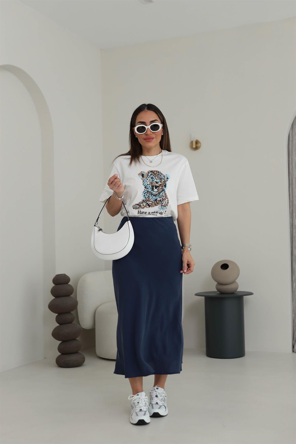 7115 Aslan Baskılı Pamuklu Tshirt EKRU