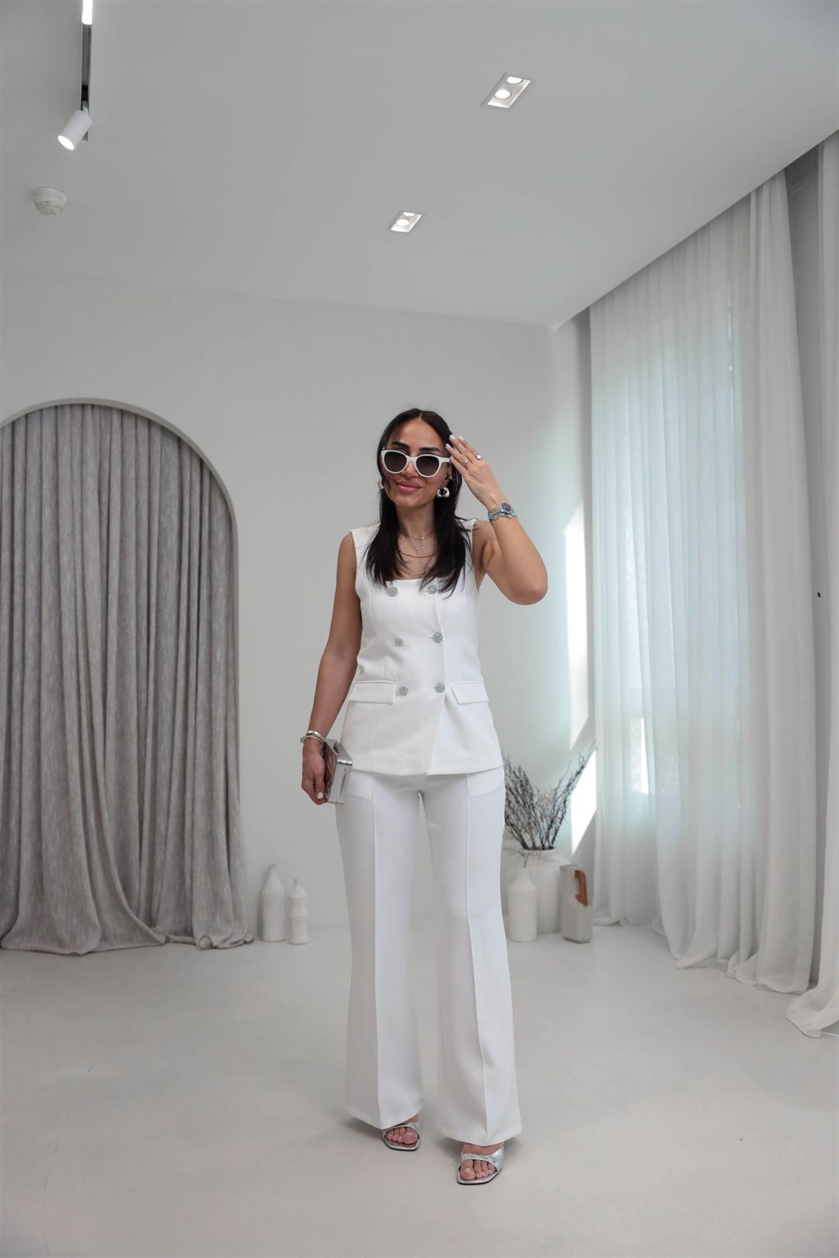 3163 Kare Yaka Taşlı Düğmeli Takım EKRU