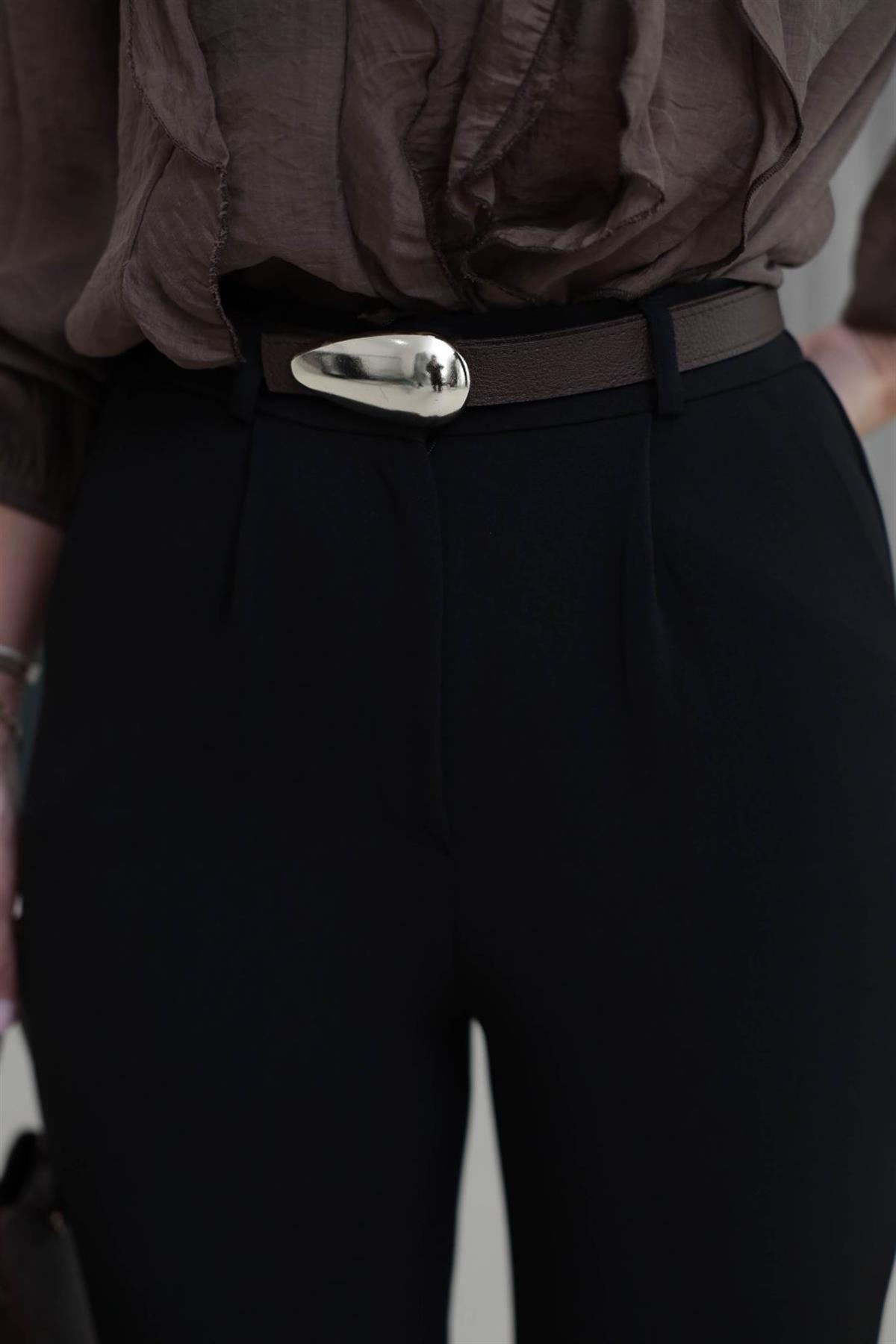 1306 Kemerli Arka Bel Lastikli Havuç Pantolon SİYAH