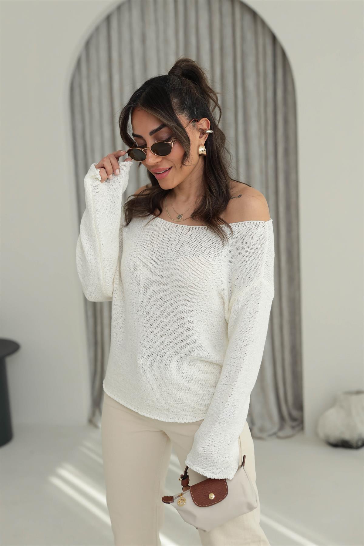 4455 Kayık Yaka Triko EKRU