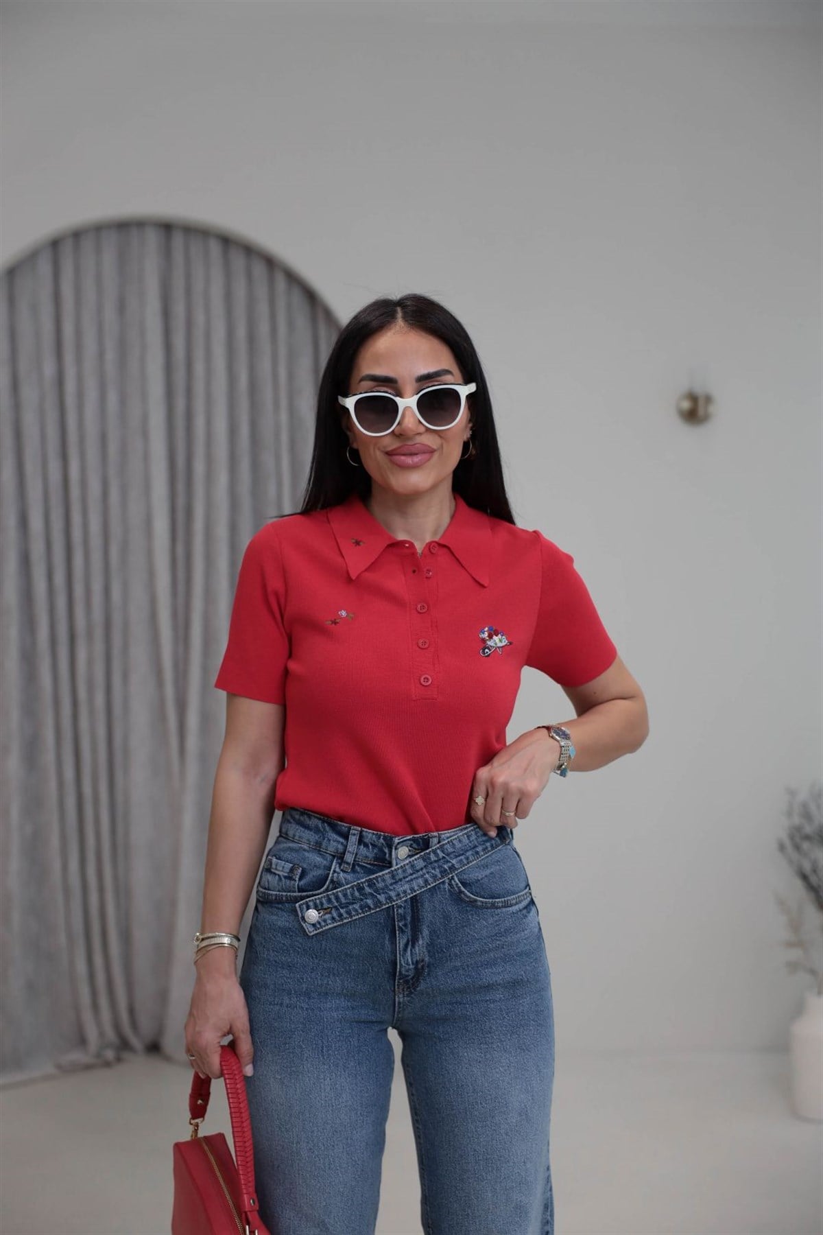 0615 Çiçek Nakış Detay Polo Yaka Kısa Kol Triko NAR ÇİÇEĞİ