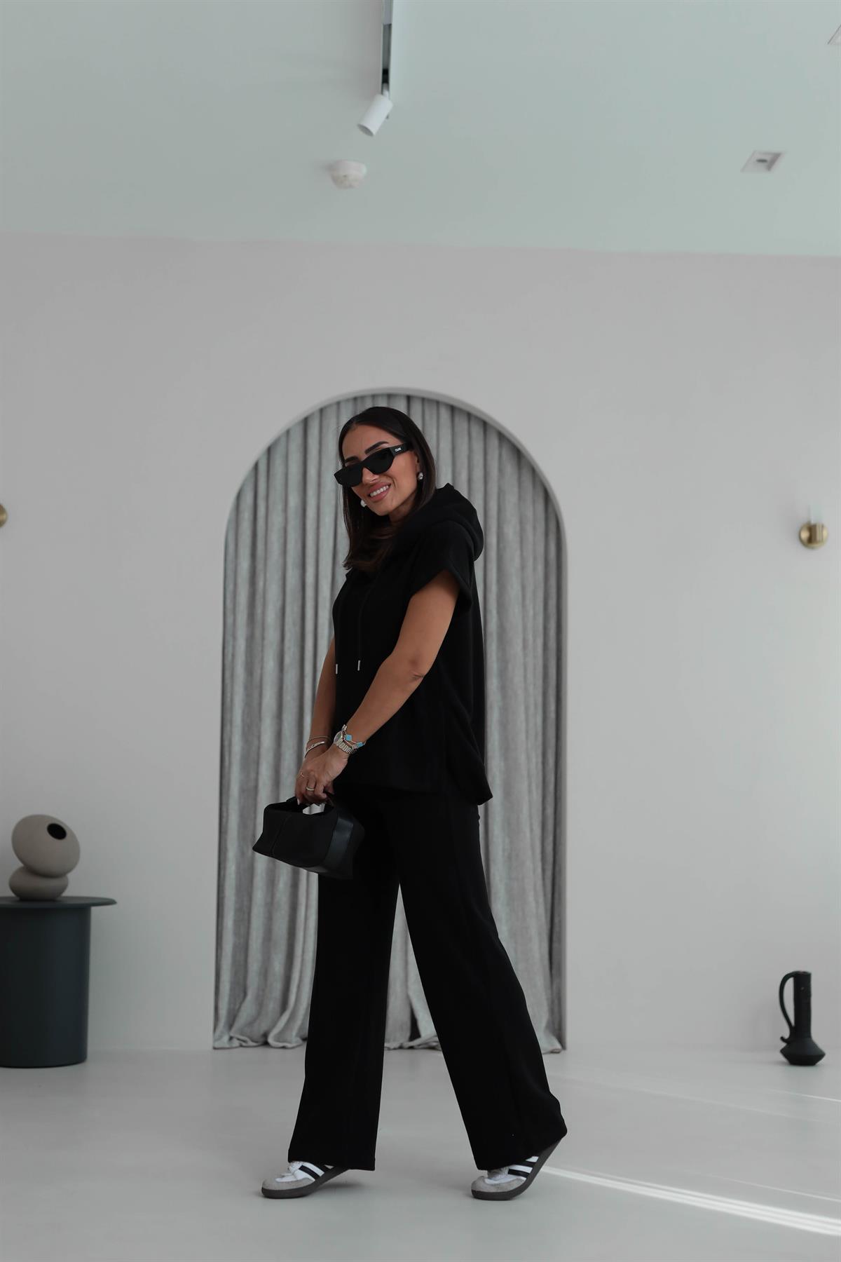 2030 Kapşonlu Kısa Kol Selanik Takım SİYAH