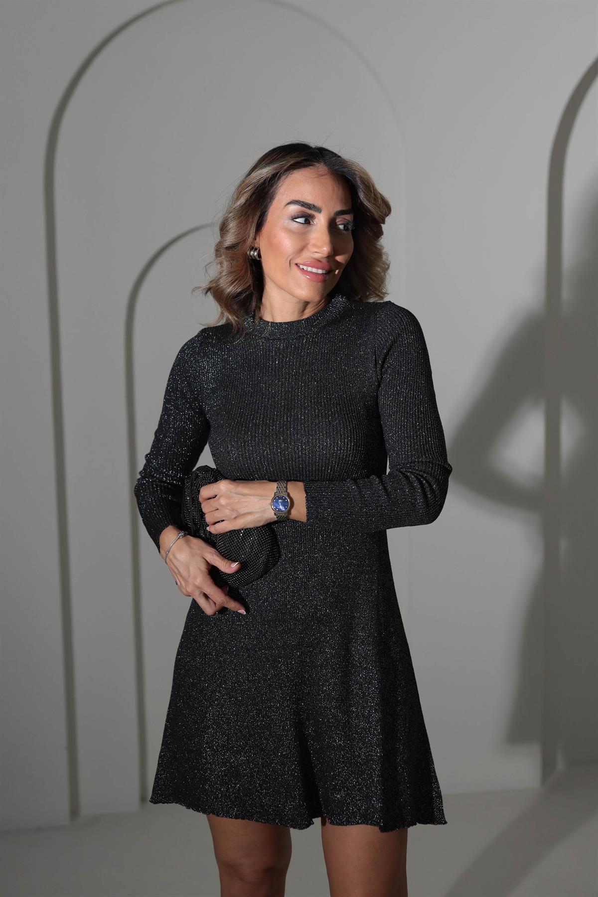 542 Bisiklet Yaka Simli Triko Elbise SİYAH