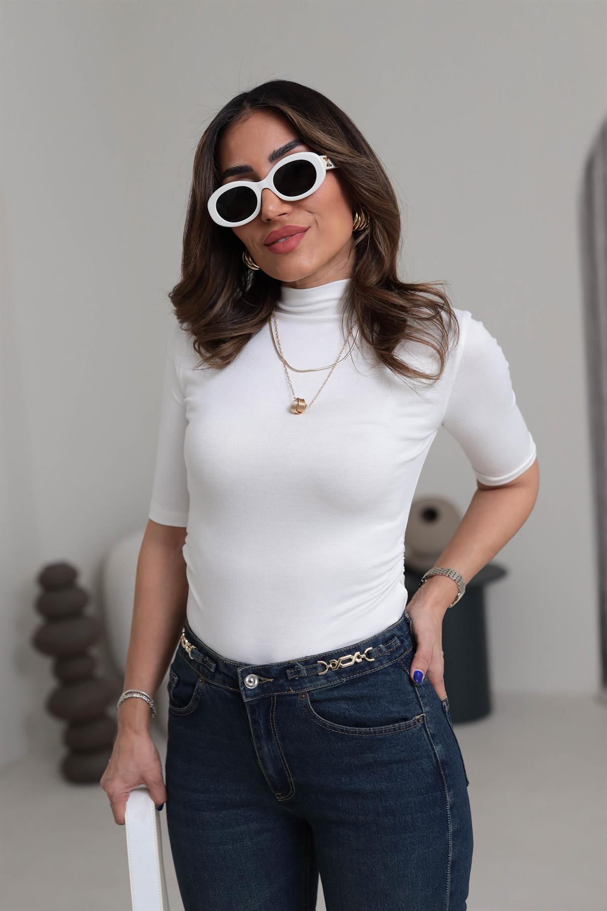 1028 Dik Yaka Yanları Drapeli Yarım Kol Dokulu Bluz EKRU