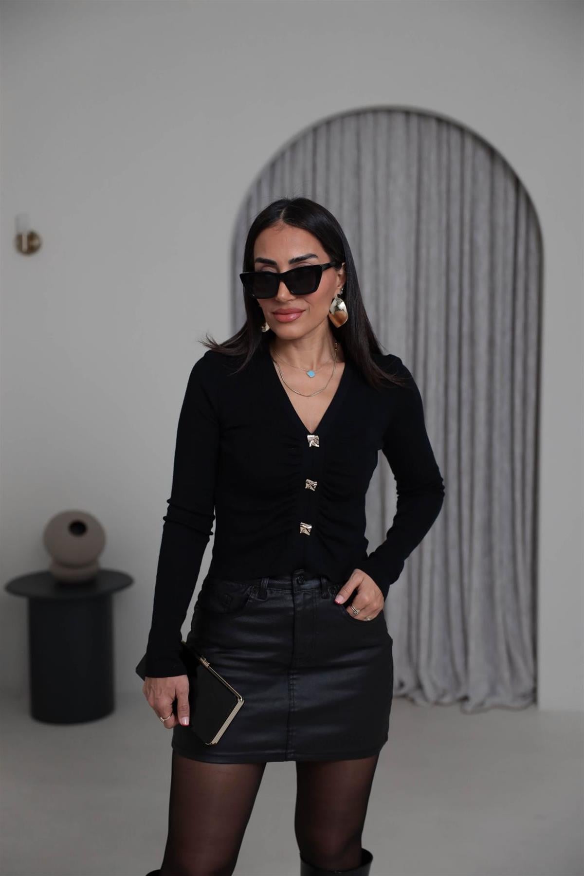 0805 Önü Büzgülü Düğme Detaylı Korsman Triko SİYAH