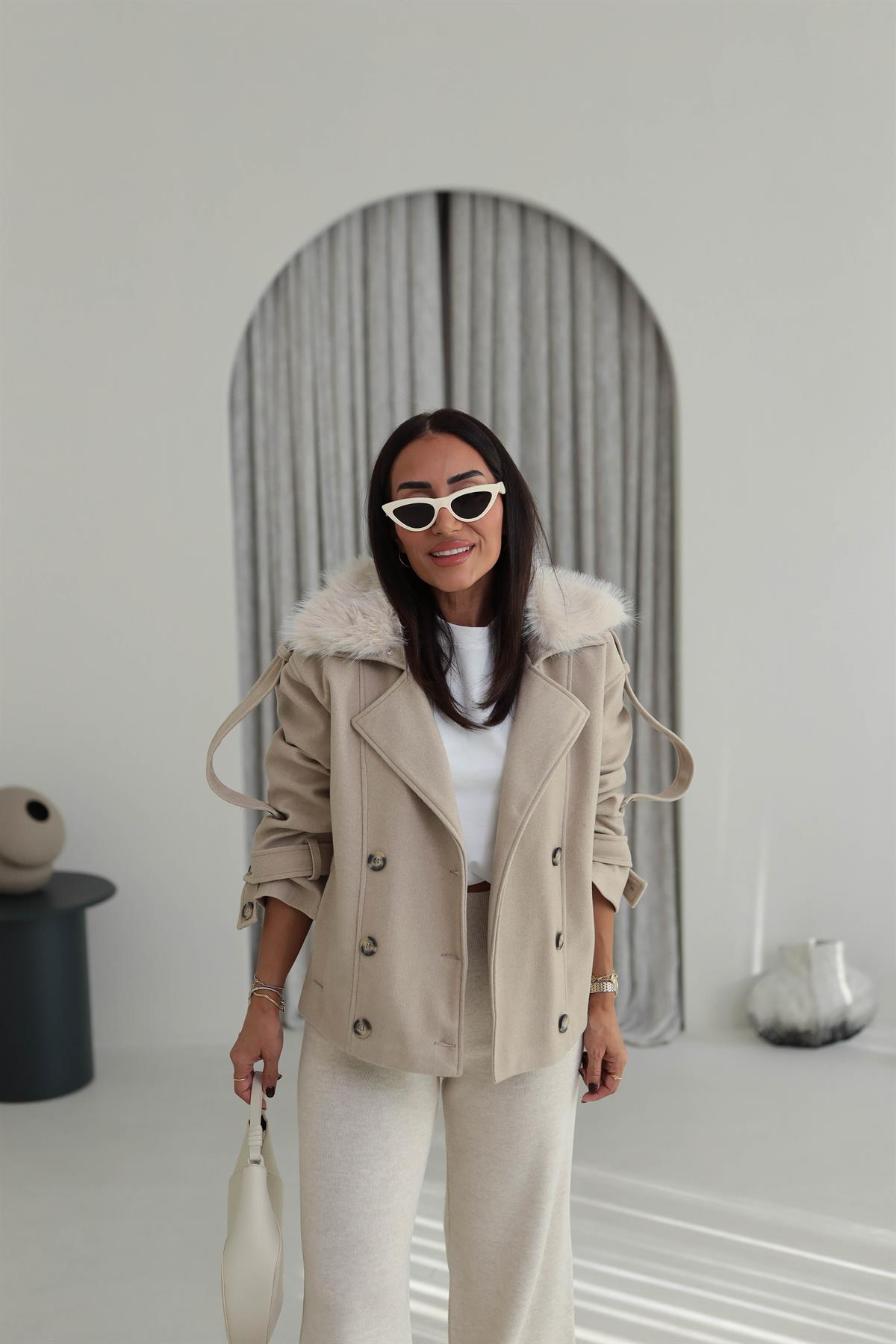 0560 Kürk Yaka Çıkabilir Astarlı Kaşe Ceket TAŞ