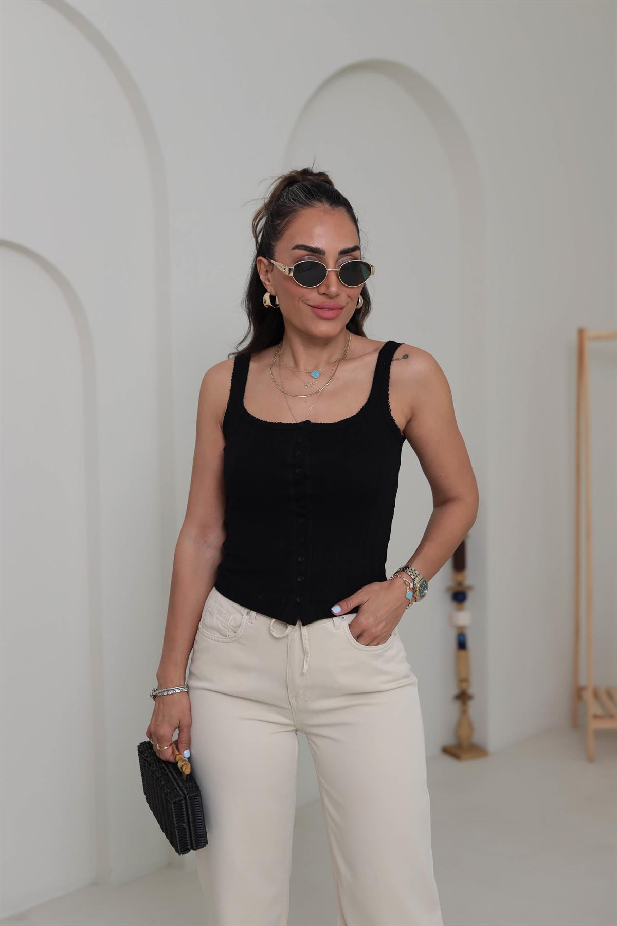 1068 Düğmeli Kare Yaka Top SİYAH