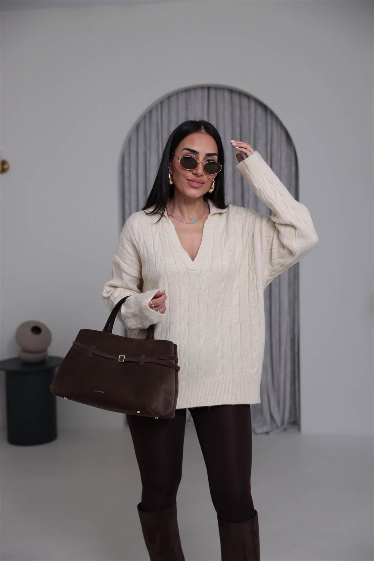 0736 V Yaka Saç Örgü Uzun Kazak KREM