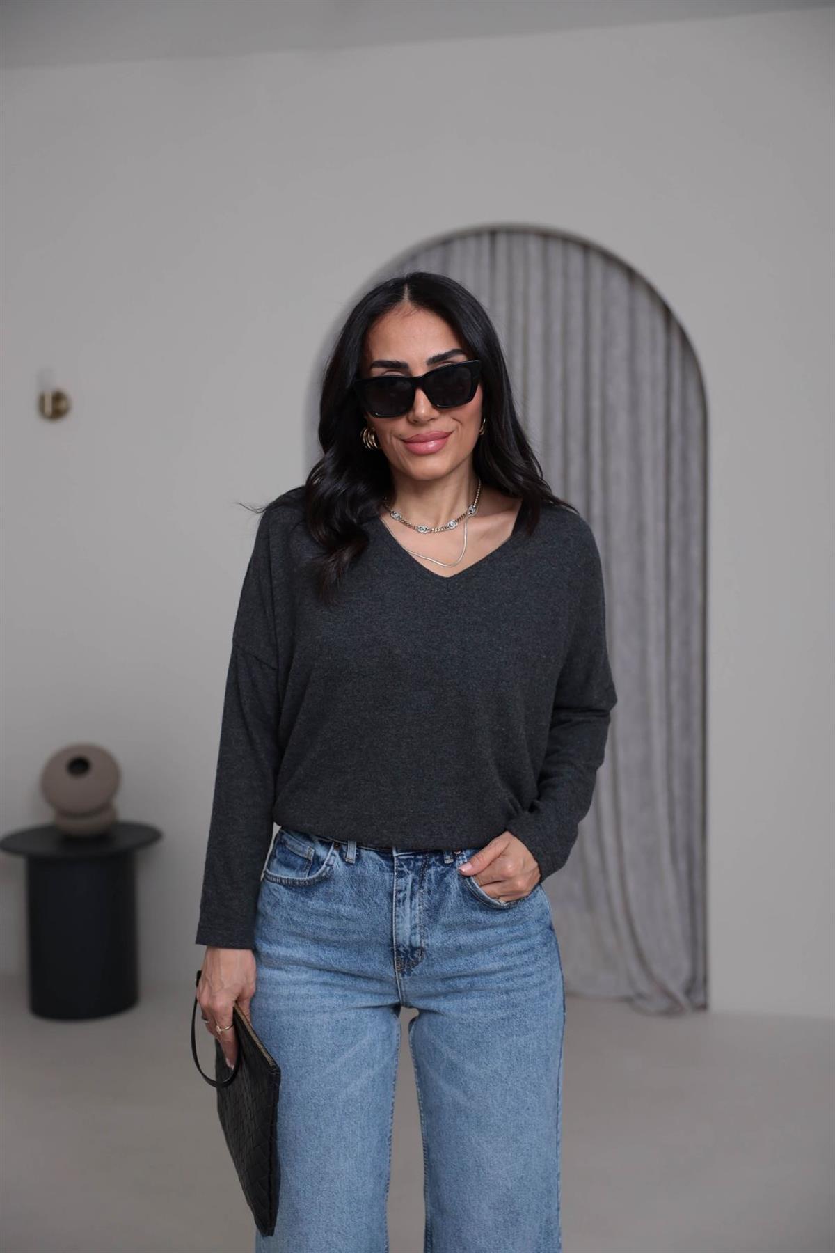 7590 V Yaka Yumoş Bluz ANTRASİT