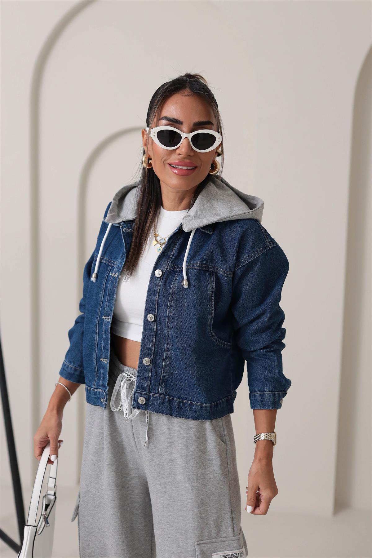 3473 Arkası Düğmeli Gri Kapşonlu Kot Ceket