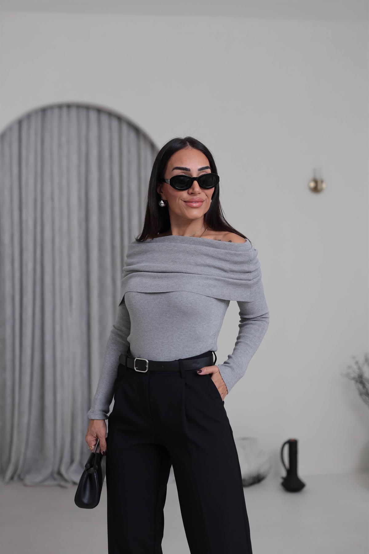 7687 Madonna Yaka Yumuşak Dokulu Triko GRİ