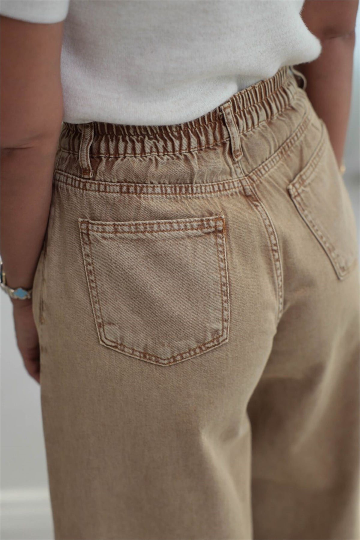 0107 Bel Lastikli Yüksek Bel Rahat Kesim Denim Pantolon CAMEL