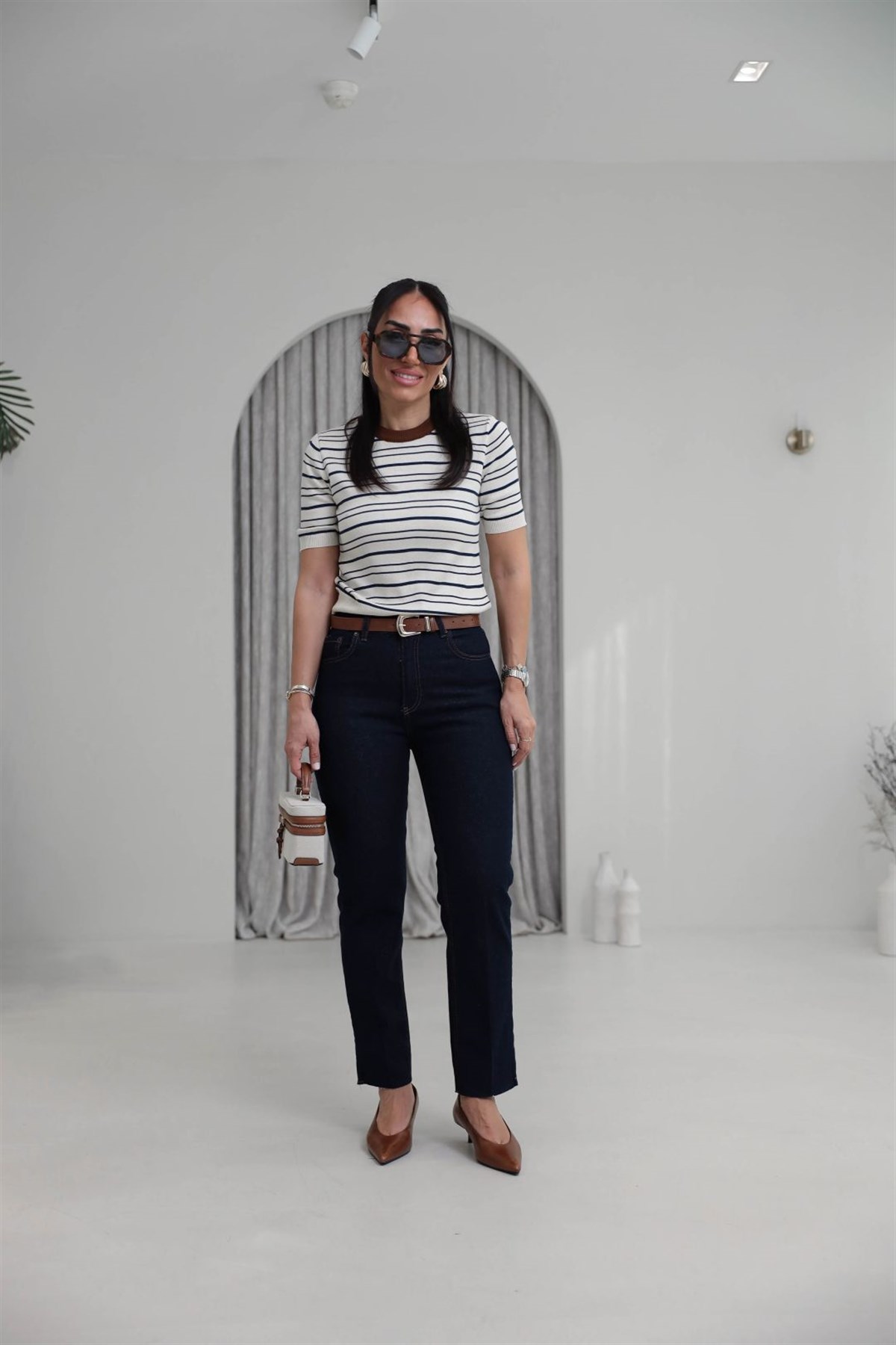 5950 Yüksek Bel Lazer Kesikli Ütülü Jean LACİVERT