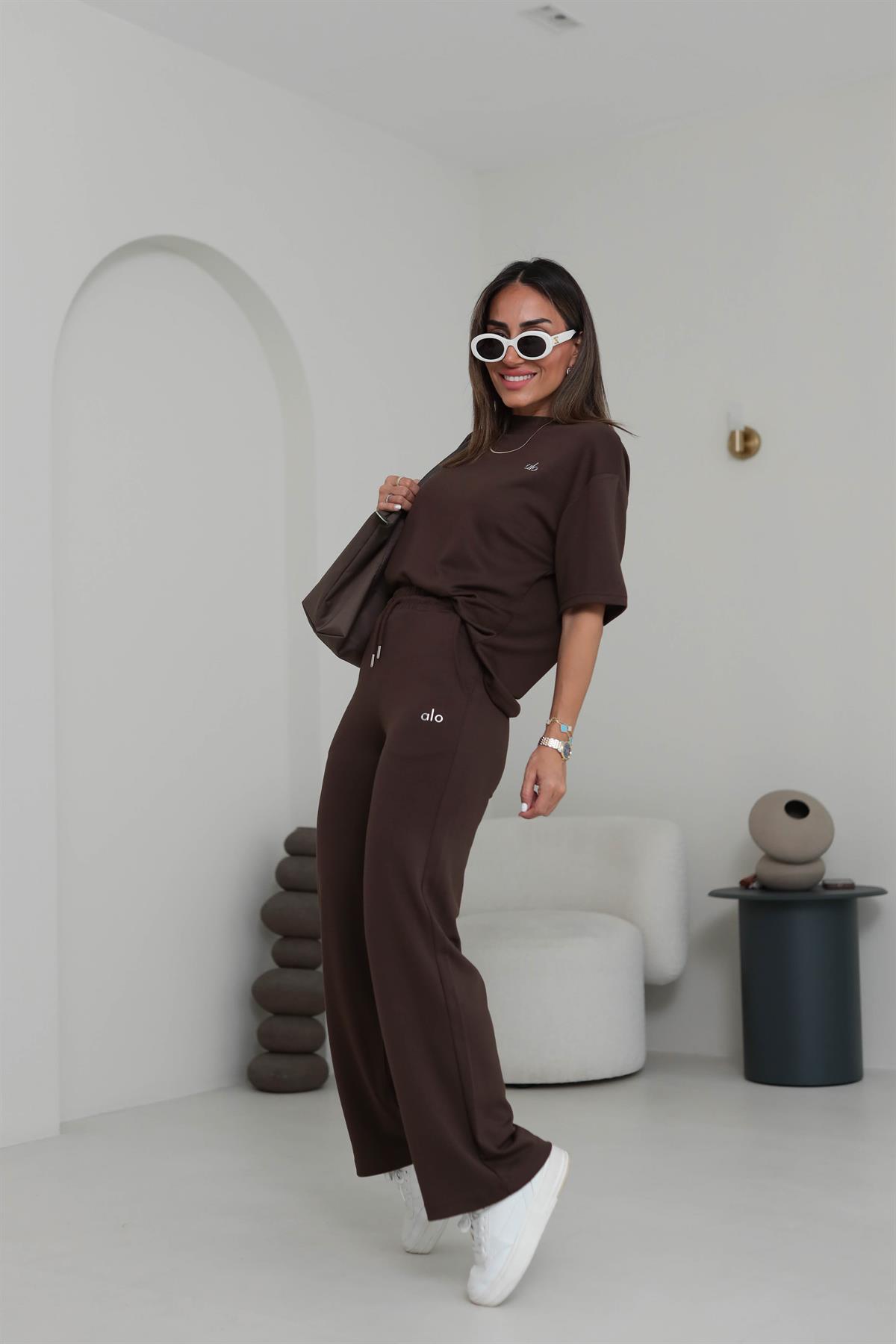 8511 Gümüş Yazı Baskılı Modal Kumaş Takım ACI KAHVE