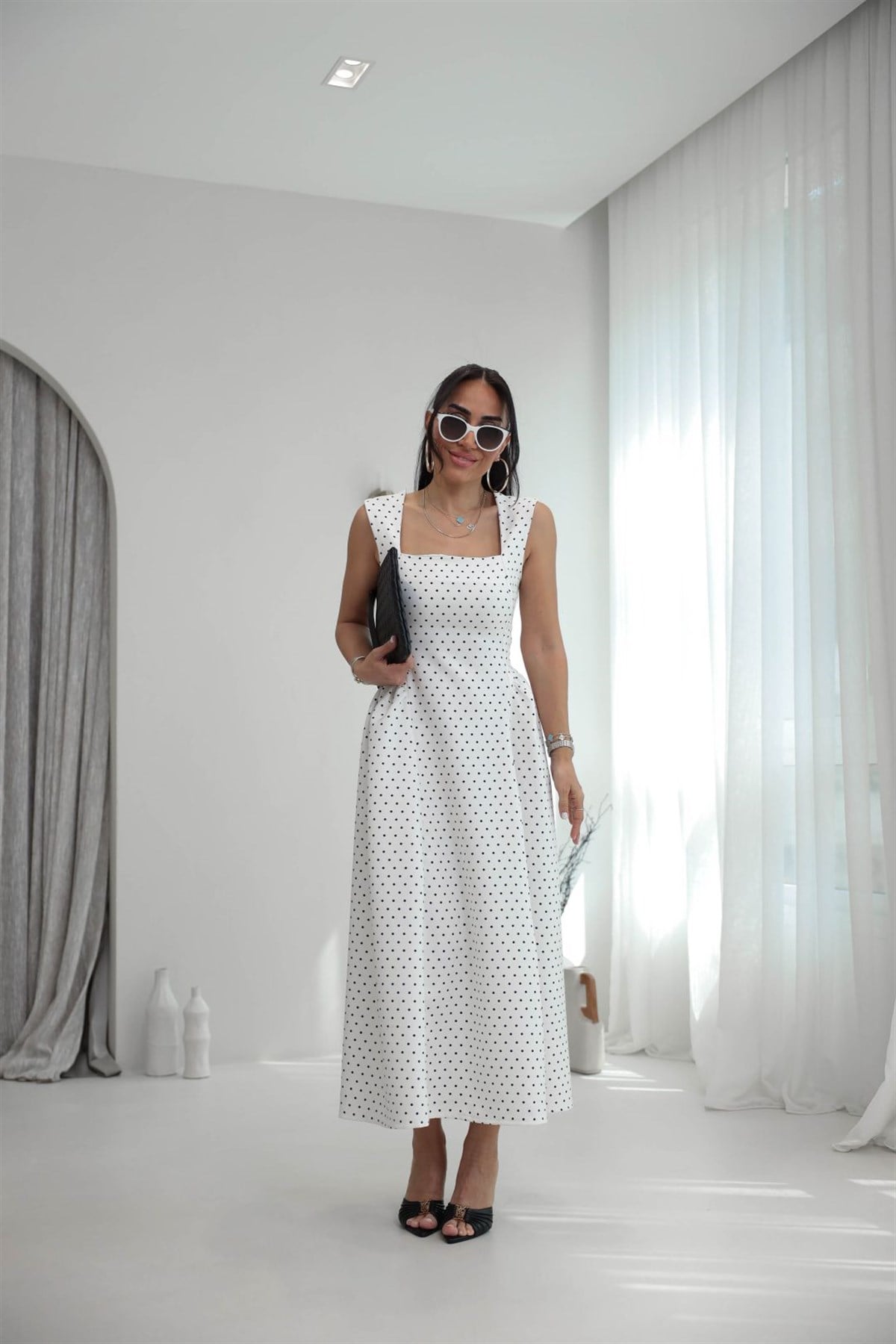 3950 Kalın Askılı Kare Yaka Puantiyeli Vintage Elbise EKRU