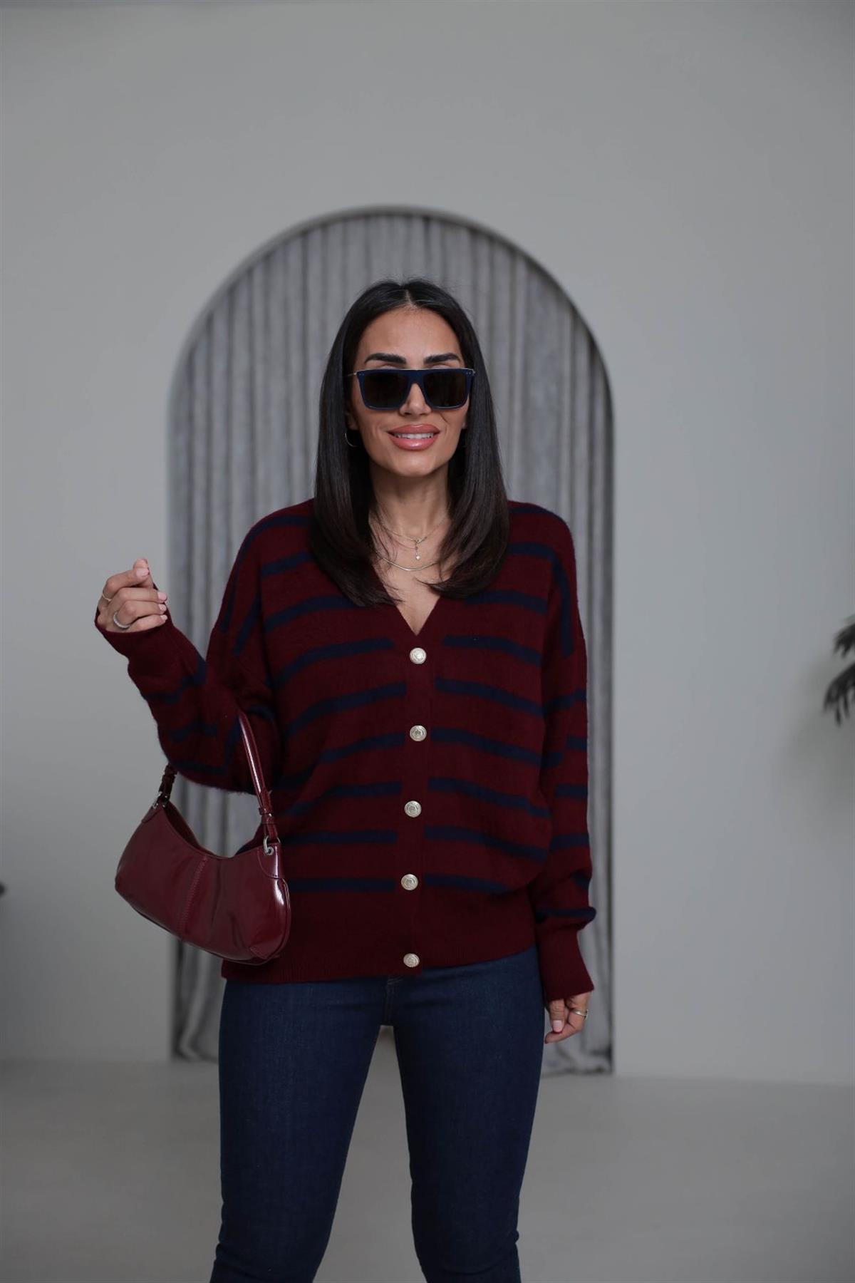 2462 Gold Düğmeli Çizgili V Yaka Triko Hırka BORDO-LACİ