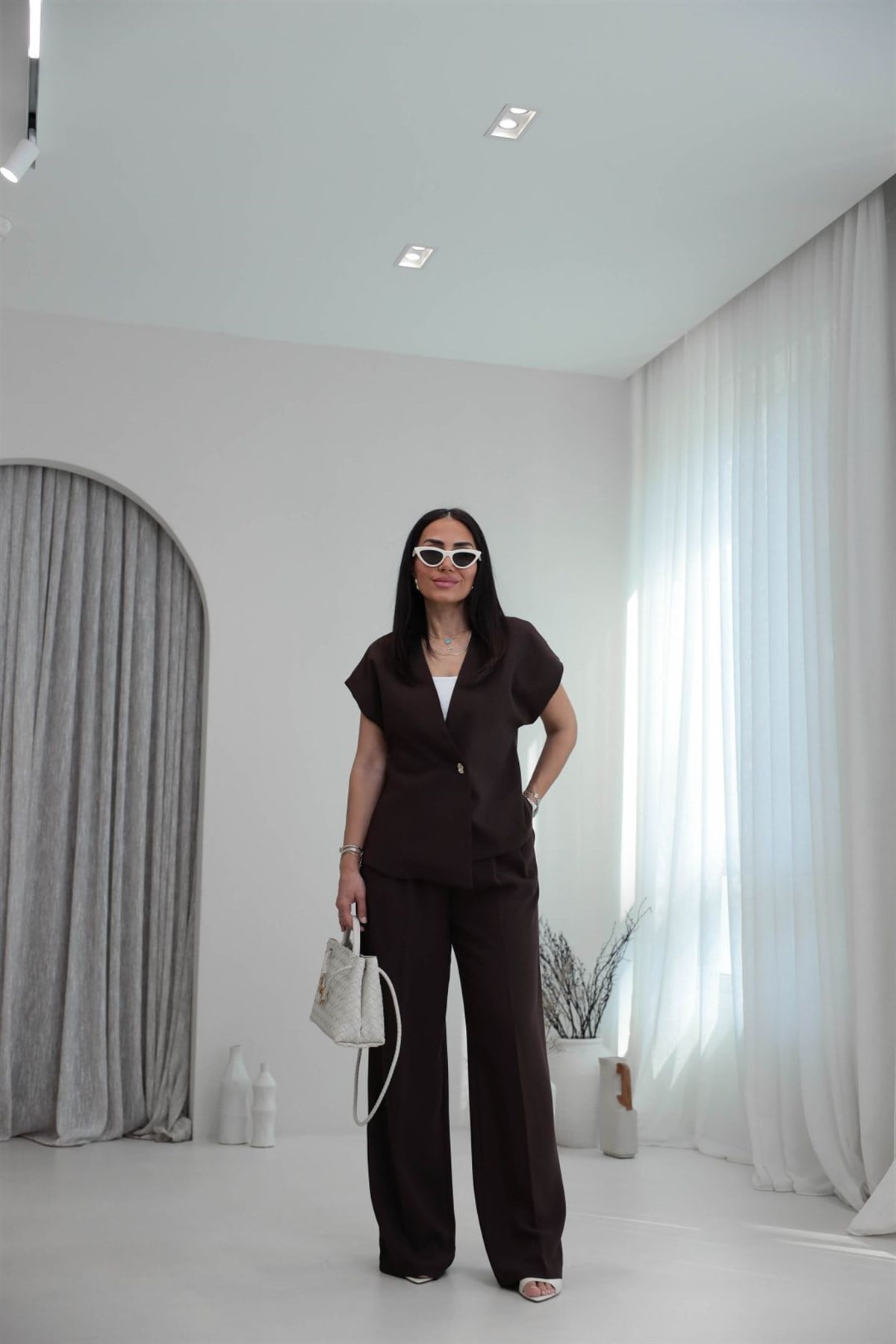 7252 Kolsuz Asimetrik Gold Düğmeli Takım KAHVE