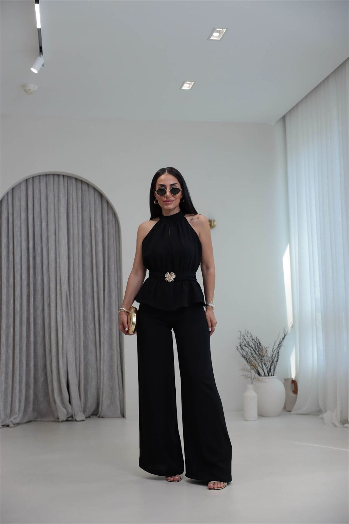 3944 Broş Detaylı Halter Yaka Tulum SİYAH