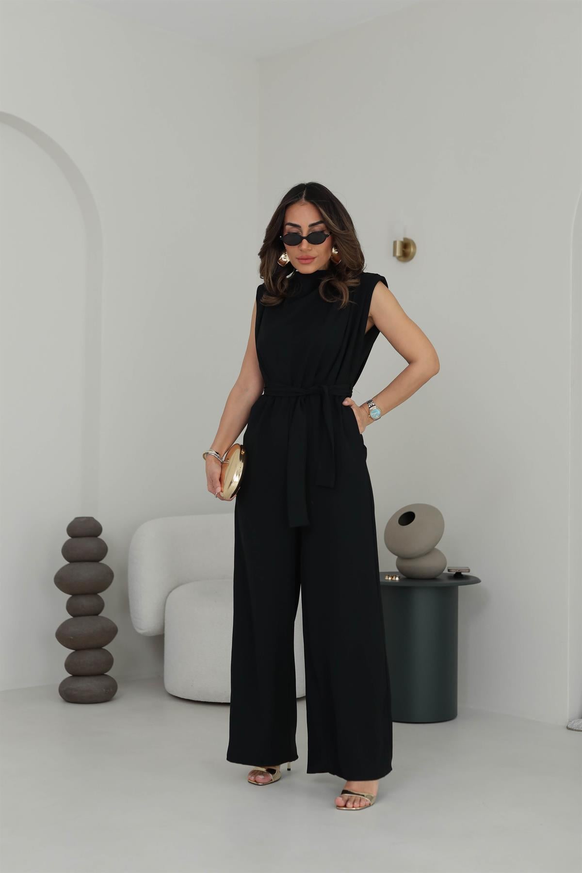 419 Vatkalı Sırt Dekolteli Kuşaklı Tulum SİYAH