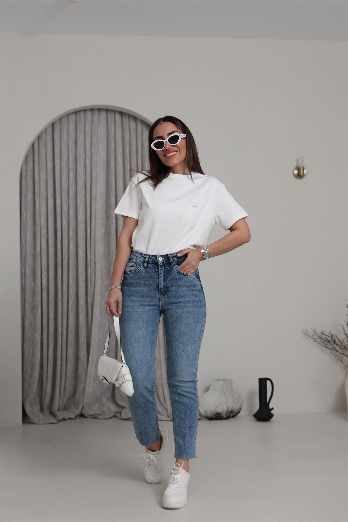 1022 Bisiklet Yaka Gümüş Yazı Detaylı Tshirt EKRU