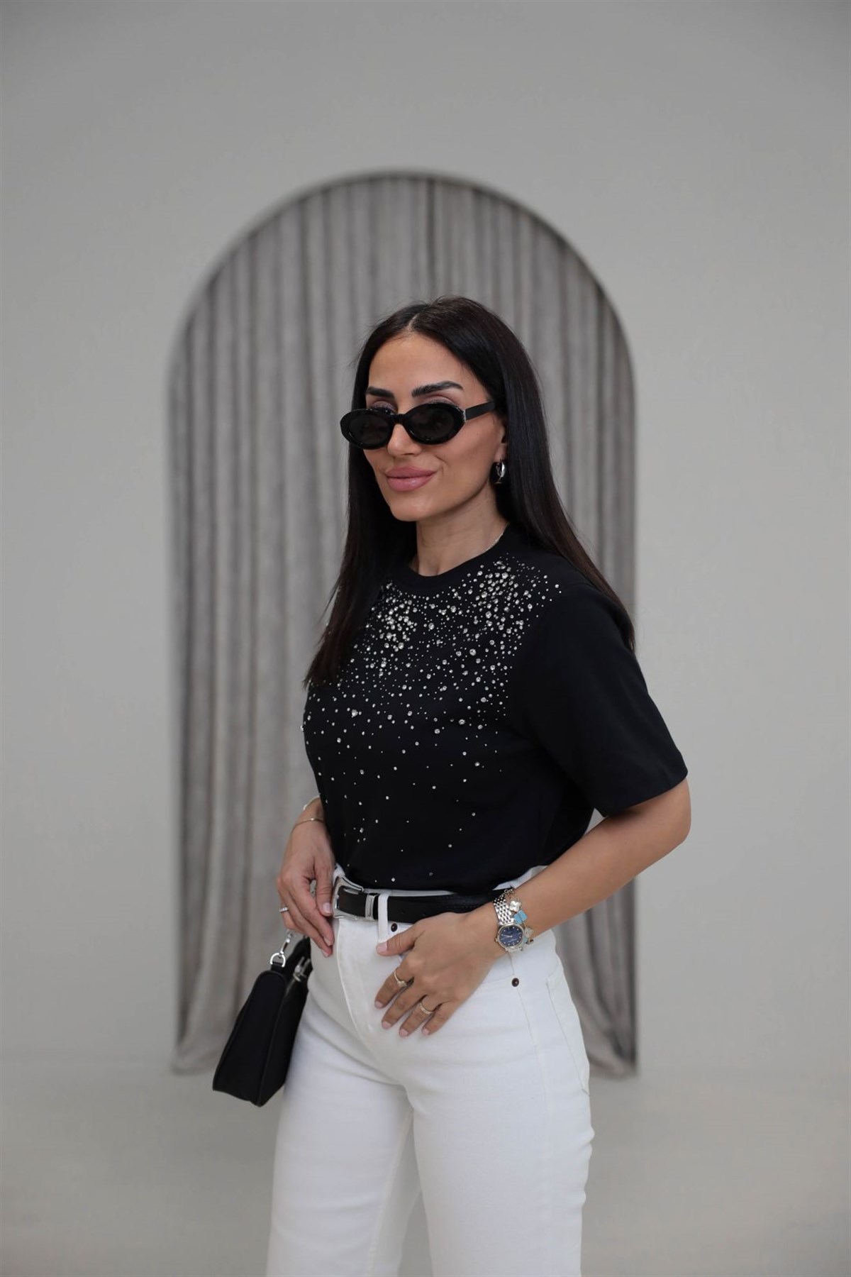 8202 Bisiklet Yaka Dağınık Taş Çakımlı Tshirt SİYAH