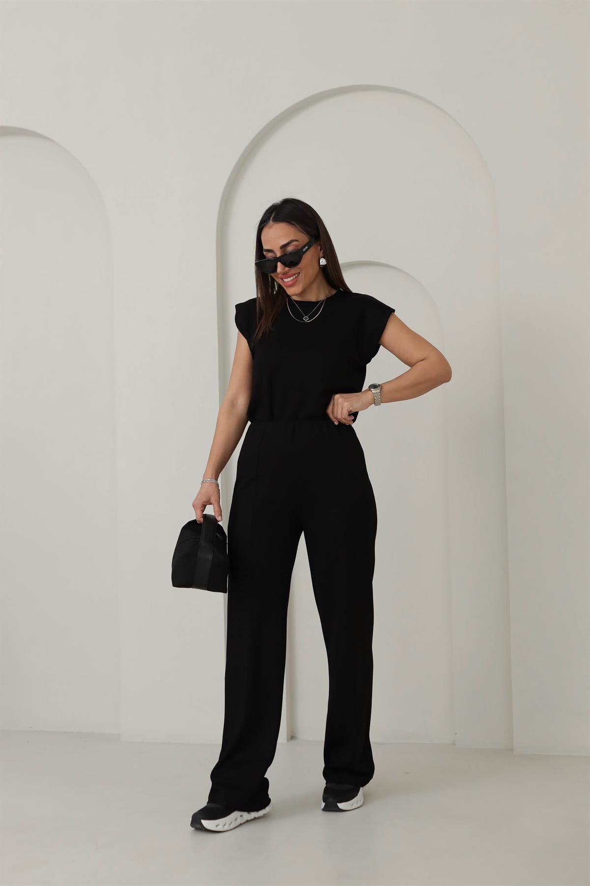 1328 Modal Kumaş Kolsuz Rahat Takım SİYAH