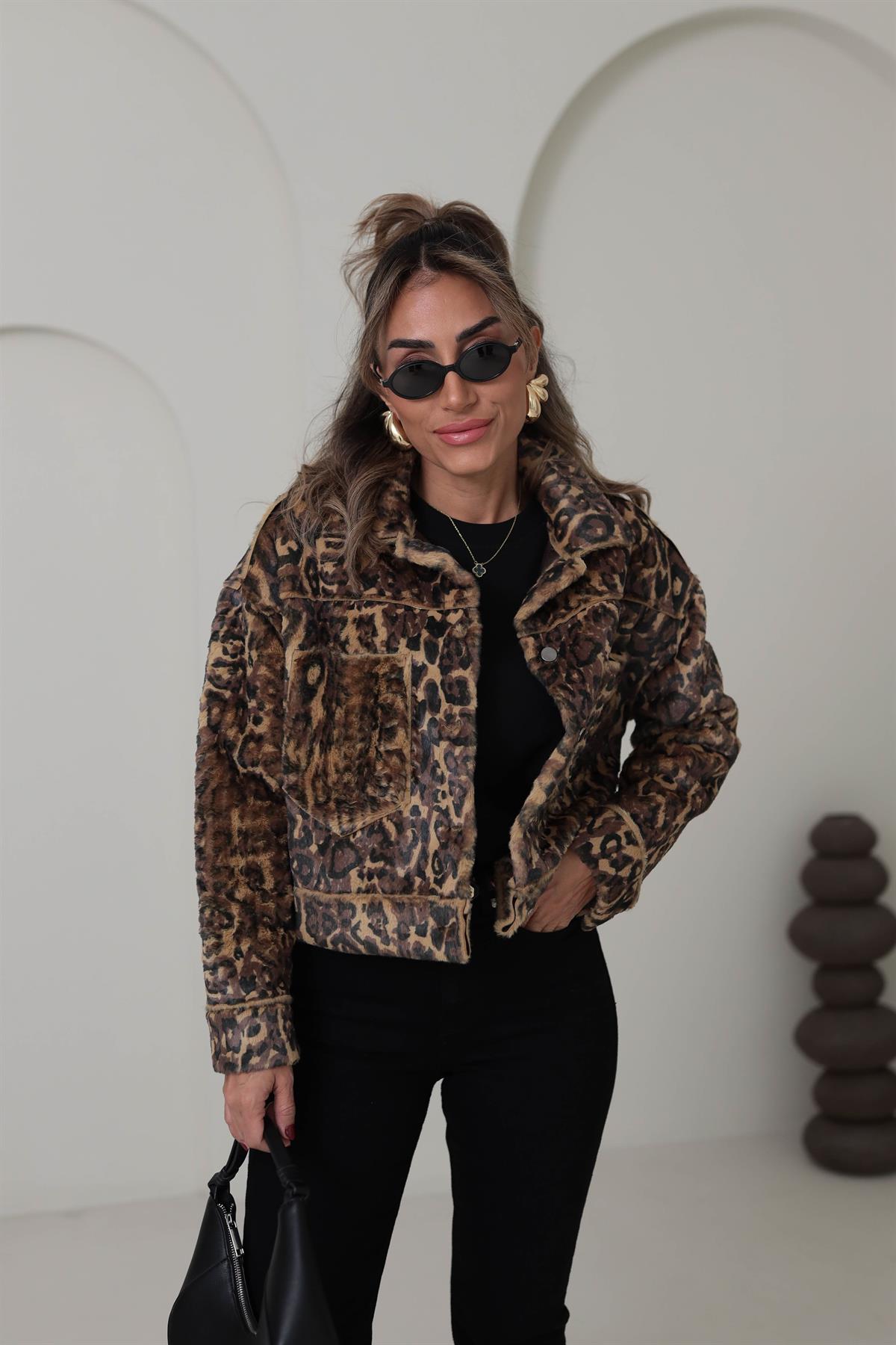 9526 Leopar Desen Cep Detaylı Kürk Ceket