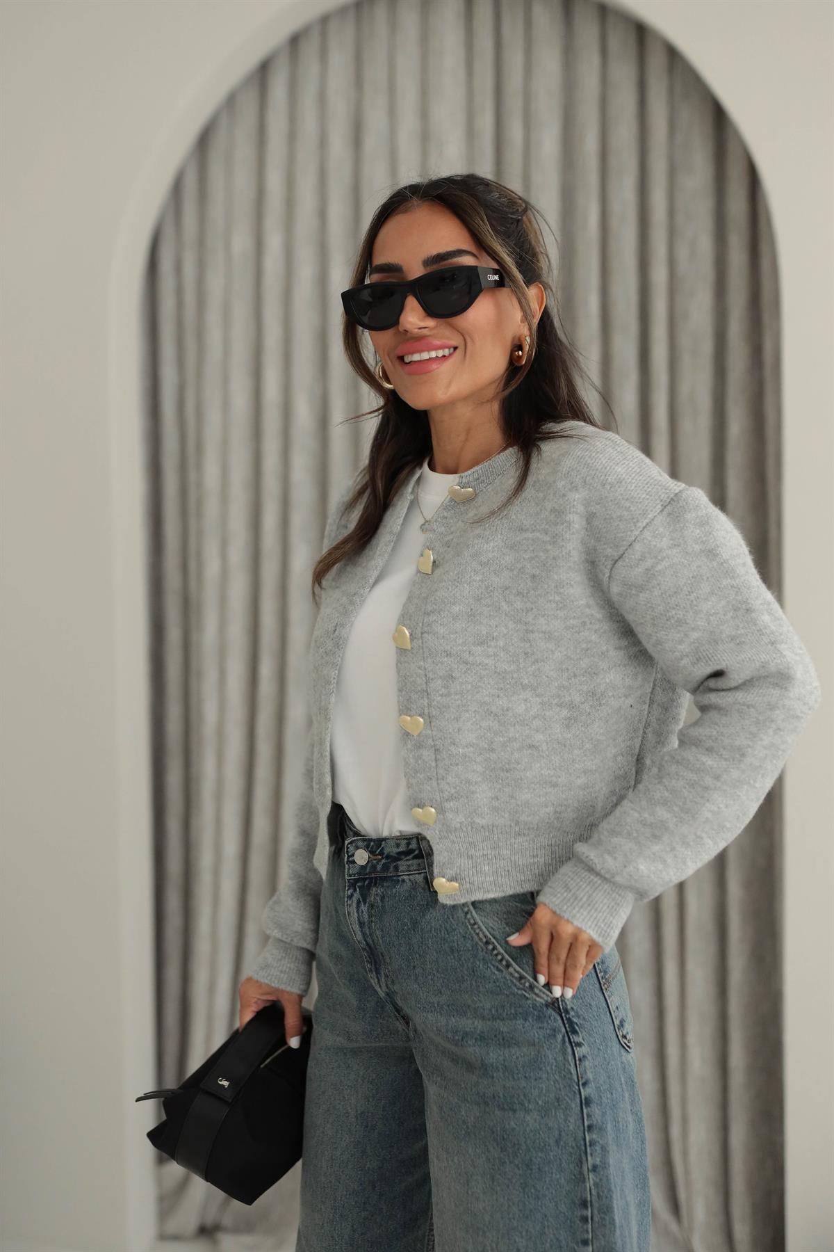 2236 Kalp Düğmeli Triko Hırka