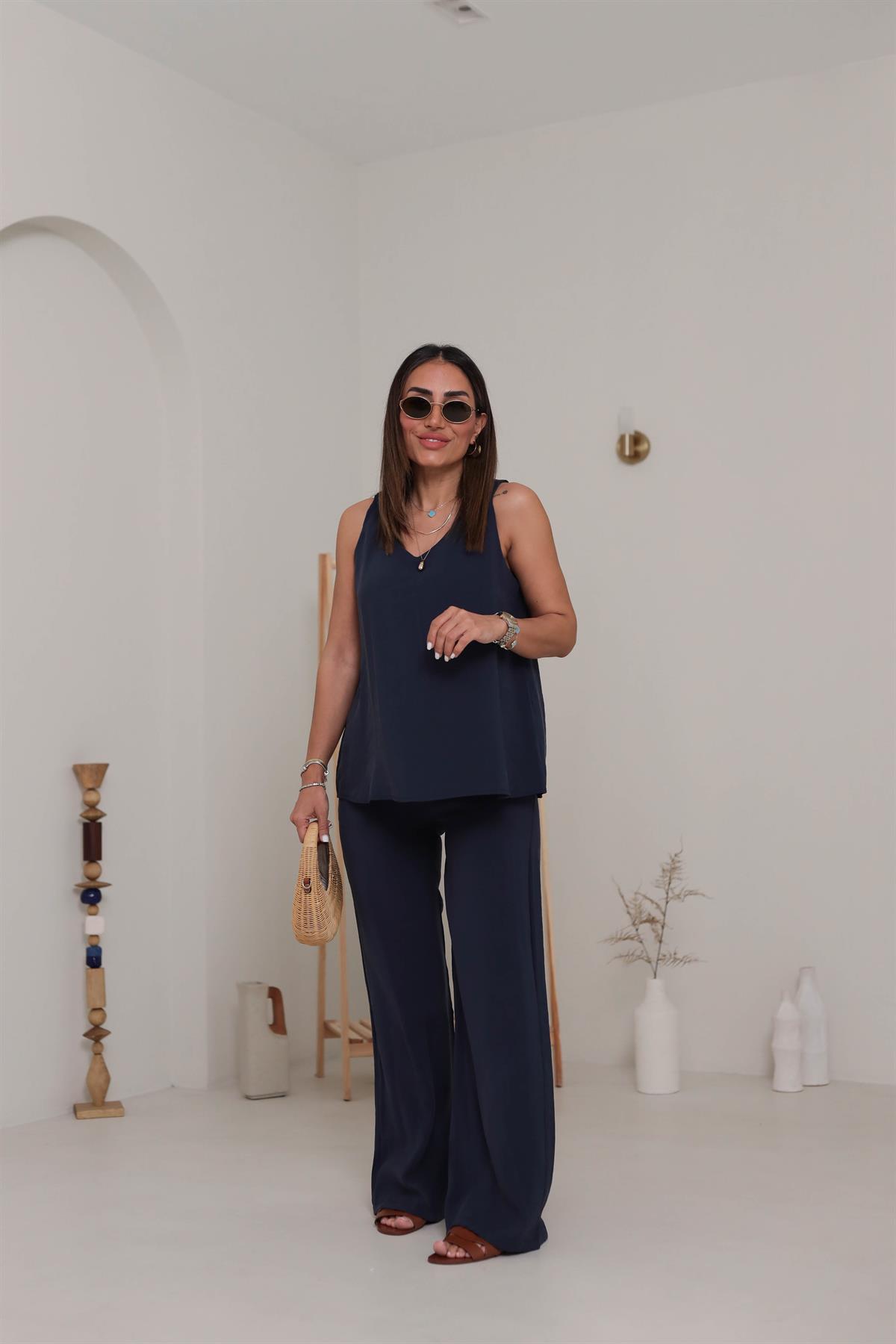 3142 V Yaka Sıfır Kol Tencel Takım LACİVERT