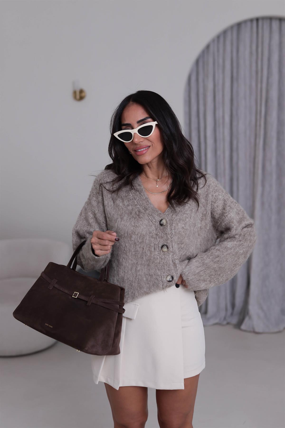 0264 V Yaka Şardonlu Düğmeli Hırka VİZON