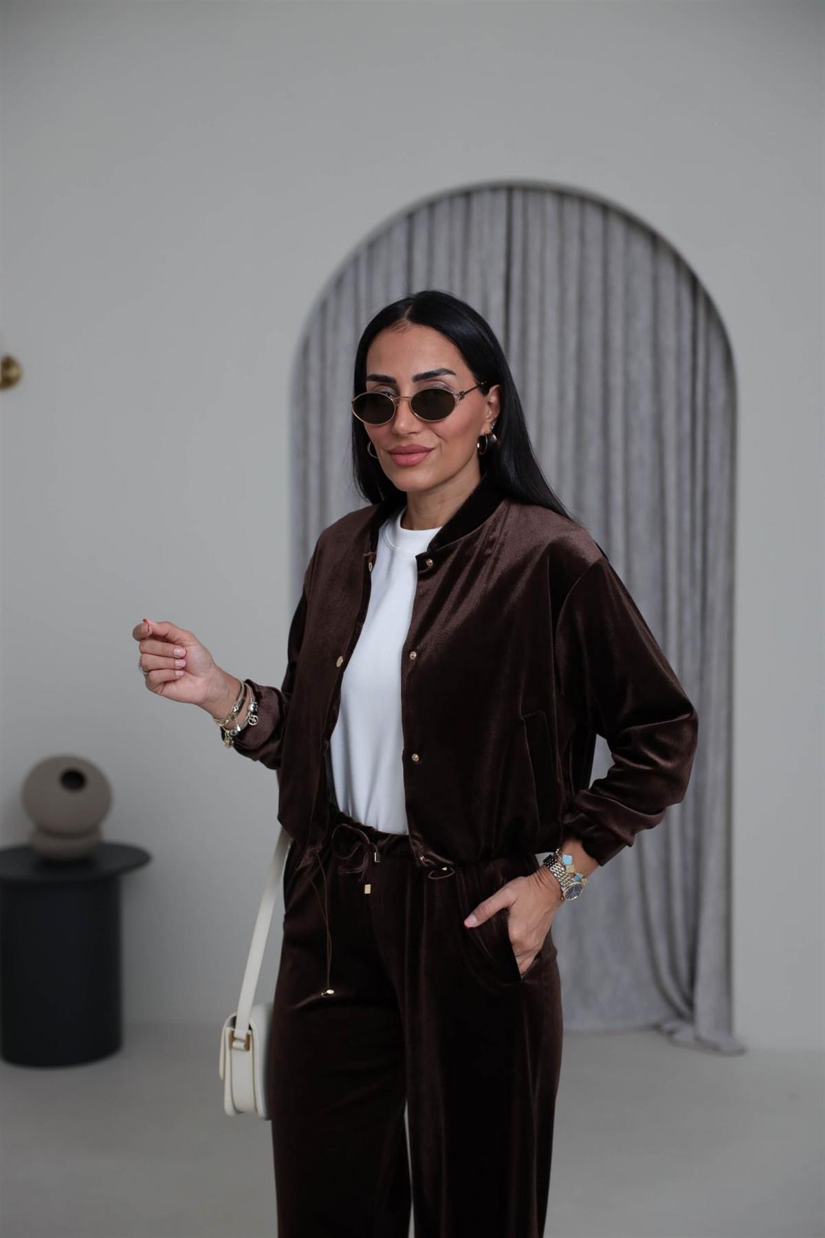 0109 Kadife Belden Büzgülü Çıtçıtlı Takım KAHVE