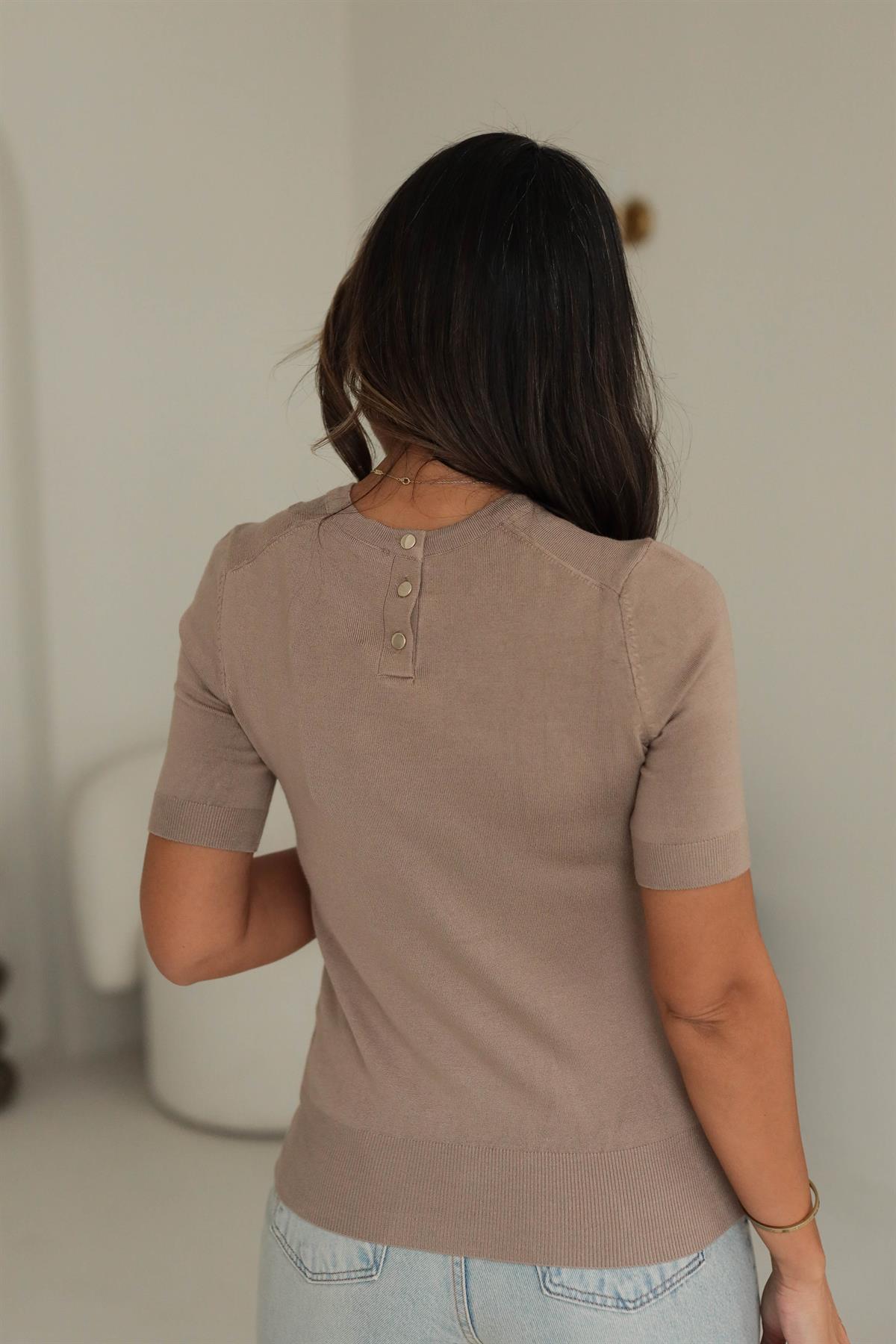 0426 Bisiklet Yaka Arkası Düğmeli Kısa Kol Triko